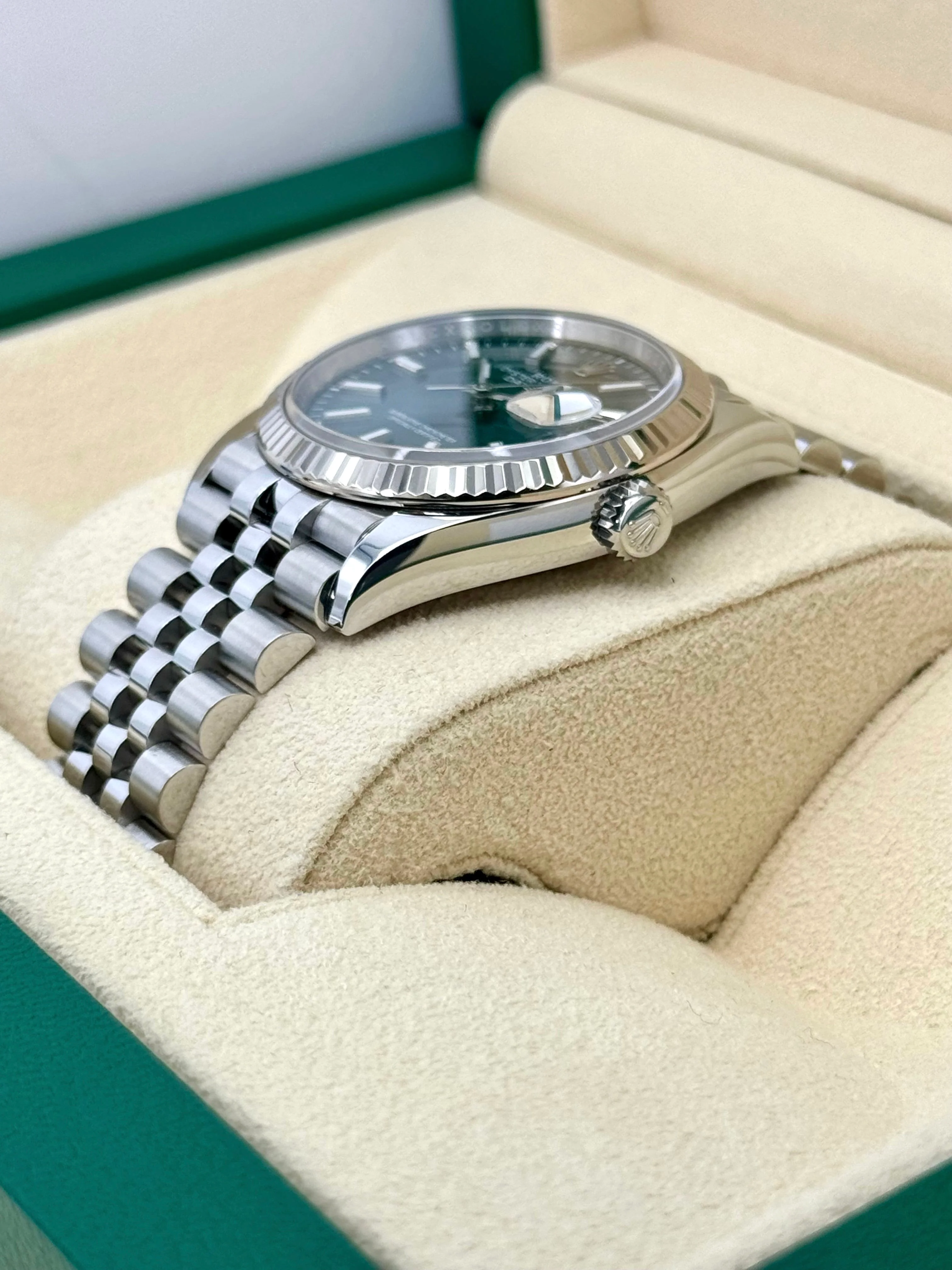 NEW 2025 Rolex Datejust 36mm 126234 Jubilee Green Dial - Image 5