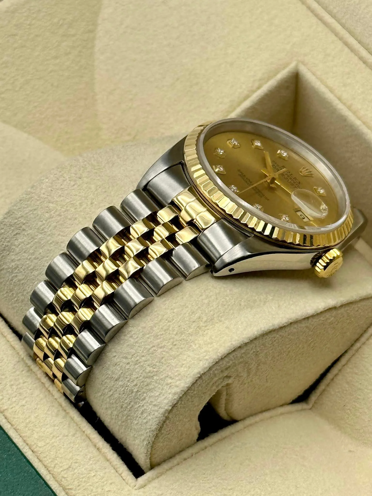 Rolex Datejust 36mm 16233 Two-Tone Jubilee Champagne Diamond Dial - Image 5