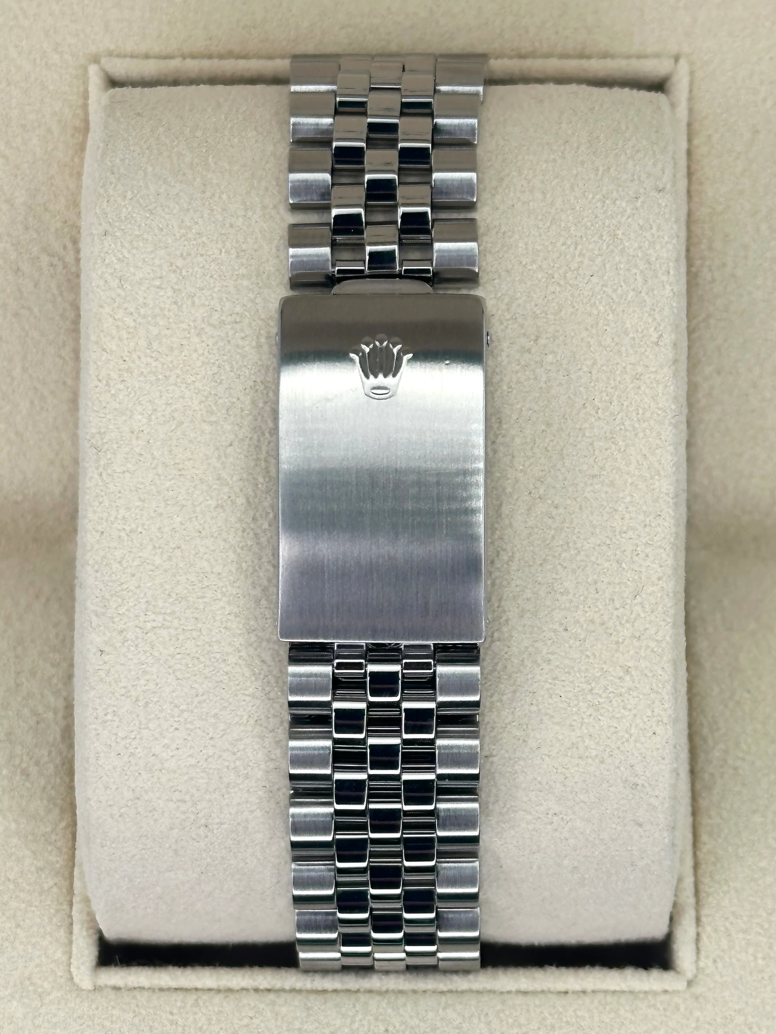 1991 Rolex Datejust 36mm 16234 Stainless Steel Jubilee Silver Dial - Image 2