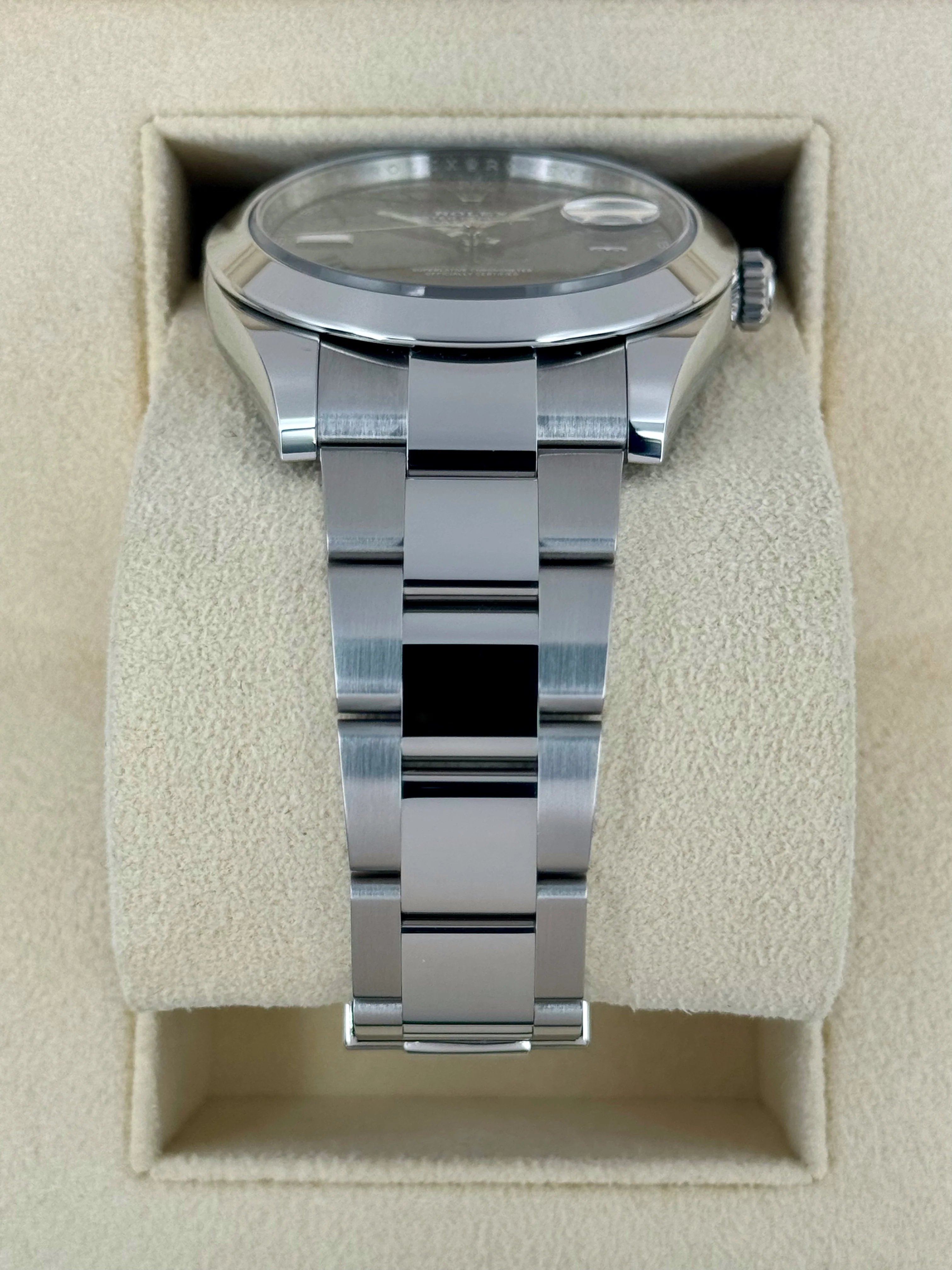 NEW 2025 Rolex Datejust 41mm 126300 Wimbledon Dial Oyster - Image 3