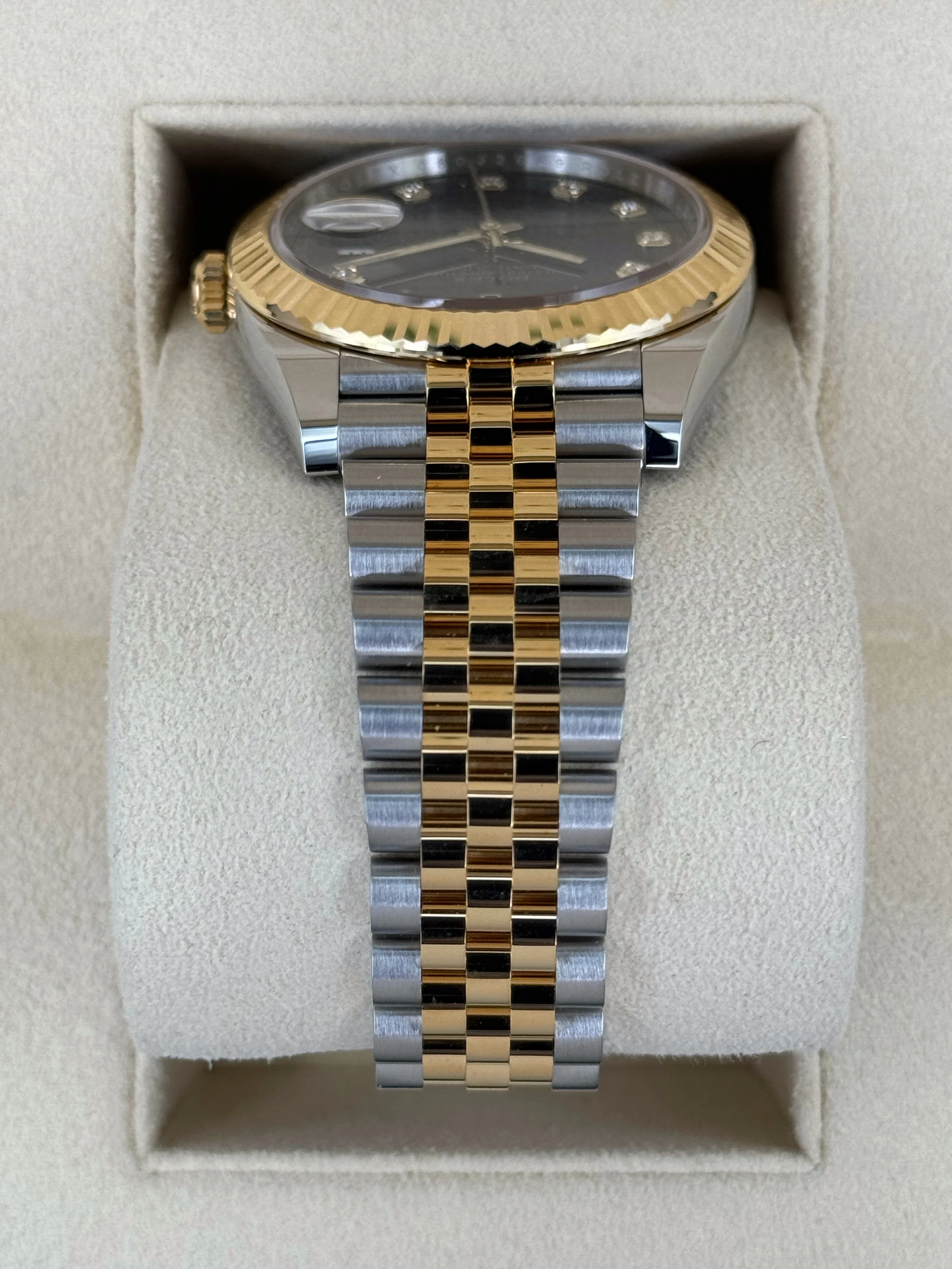 NEW 2025 Rolex Datejust 41mm 126333 Two-Tone Jubilee Black Diamond Dial - Image 4