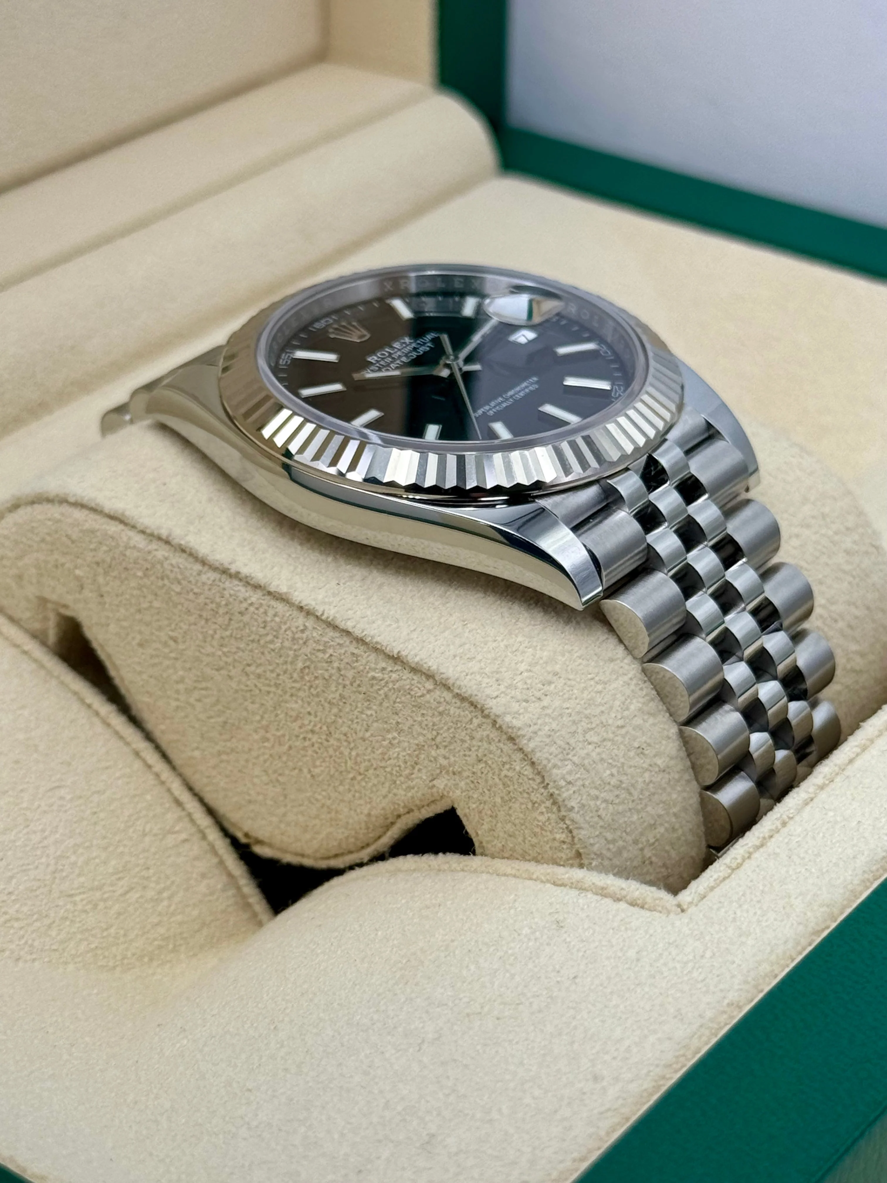 NEW 2025 Rolex Datejust 41mm 126334 Stainless Steel Jubilee Black Dial - Image 6