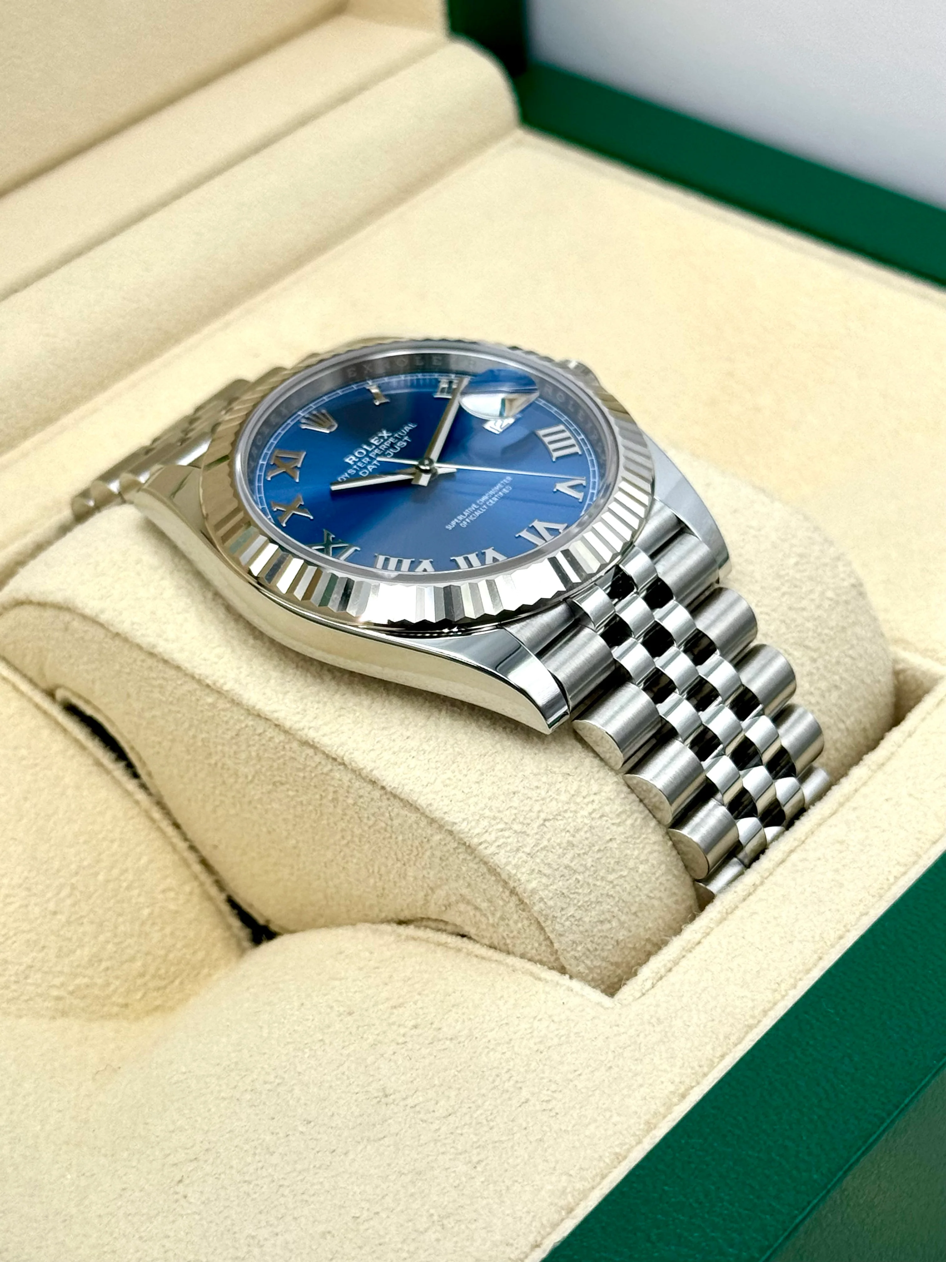 NEW 2025 Rolex Datejust 41mm 126334 Jubilee Blue Roman Numeral Dial - Image 6