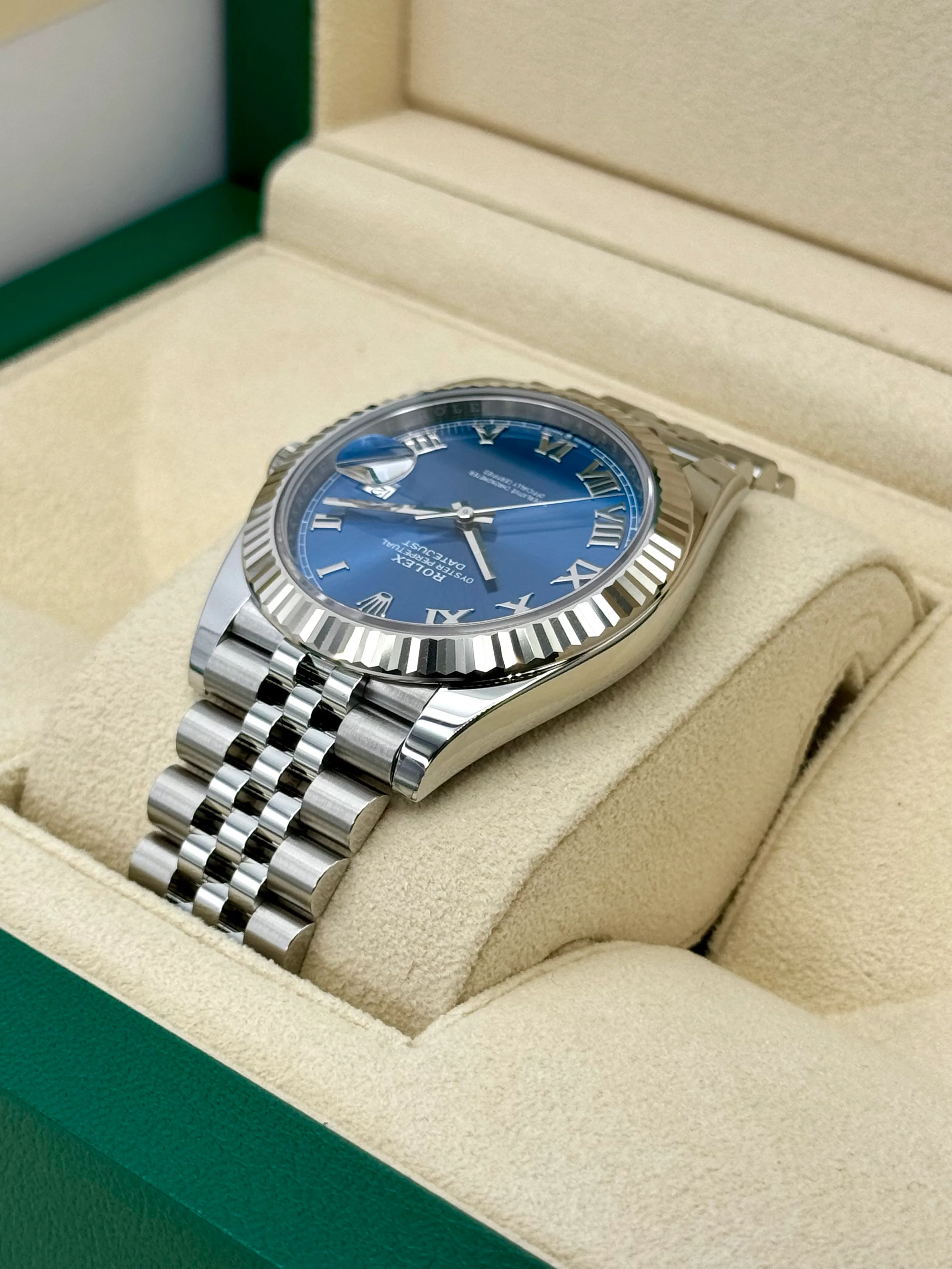 NEW 2025 Rolex Datejust 41mm 126334 Jubilee Blue Roman Numeral Dial - Image 7