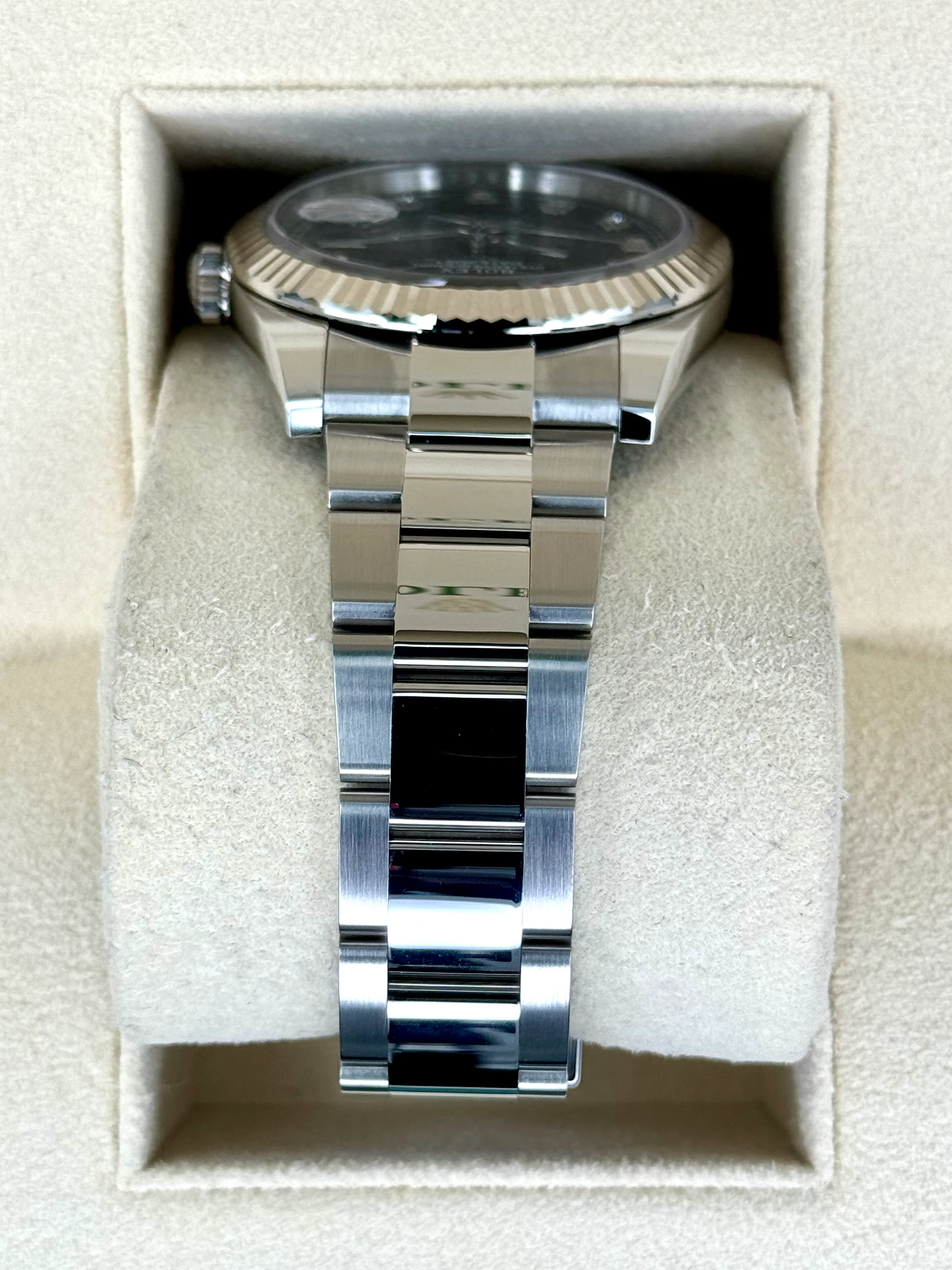 NEW 2025 Rolex Datejust 41mm 126334 Oyster Black Diamond Dial - Image 4