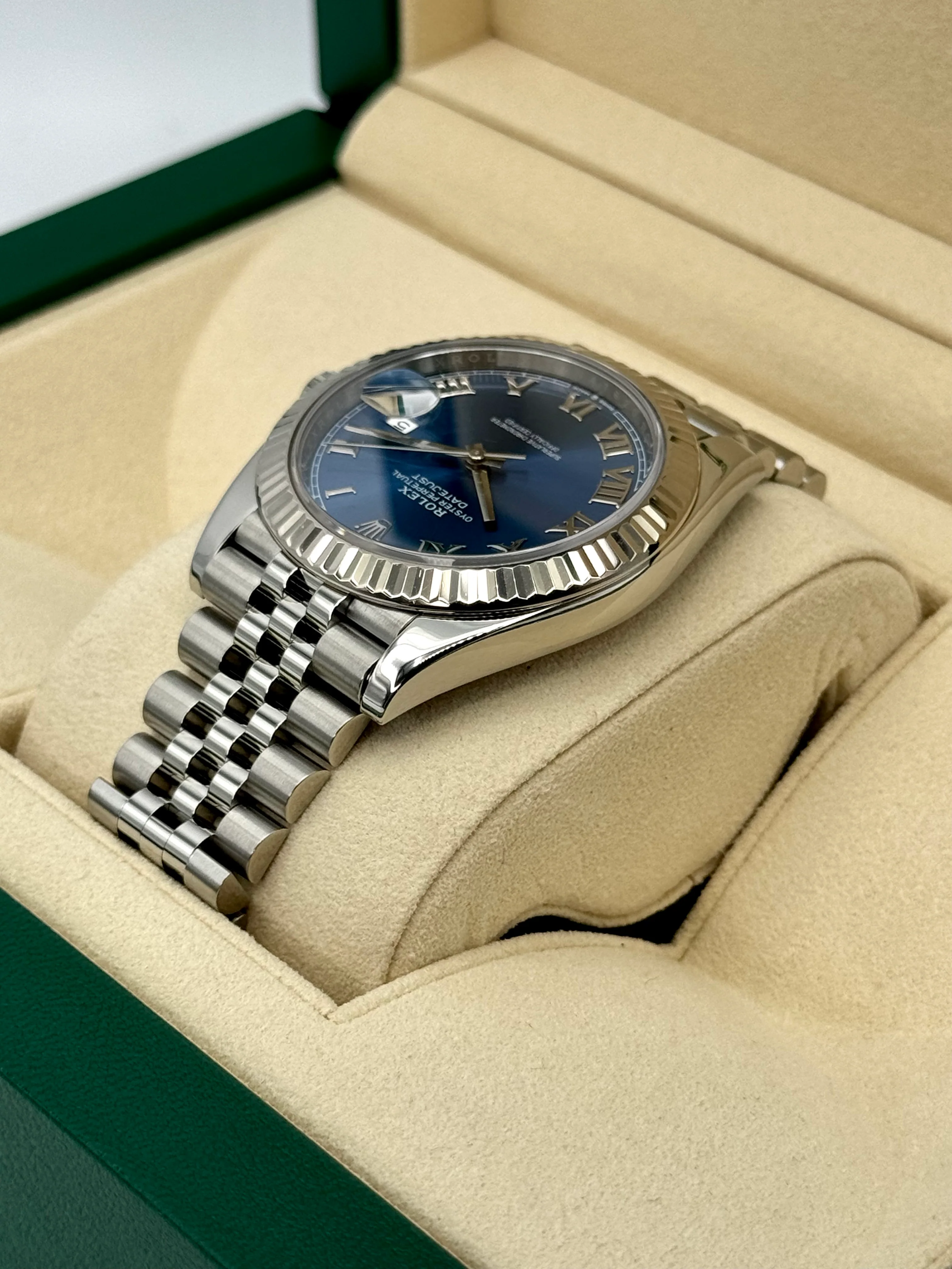 Rolex Datejust 41mm 126334 Stainless Steel Jubilee Blue Dial - Image 7