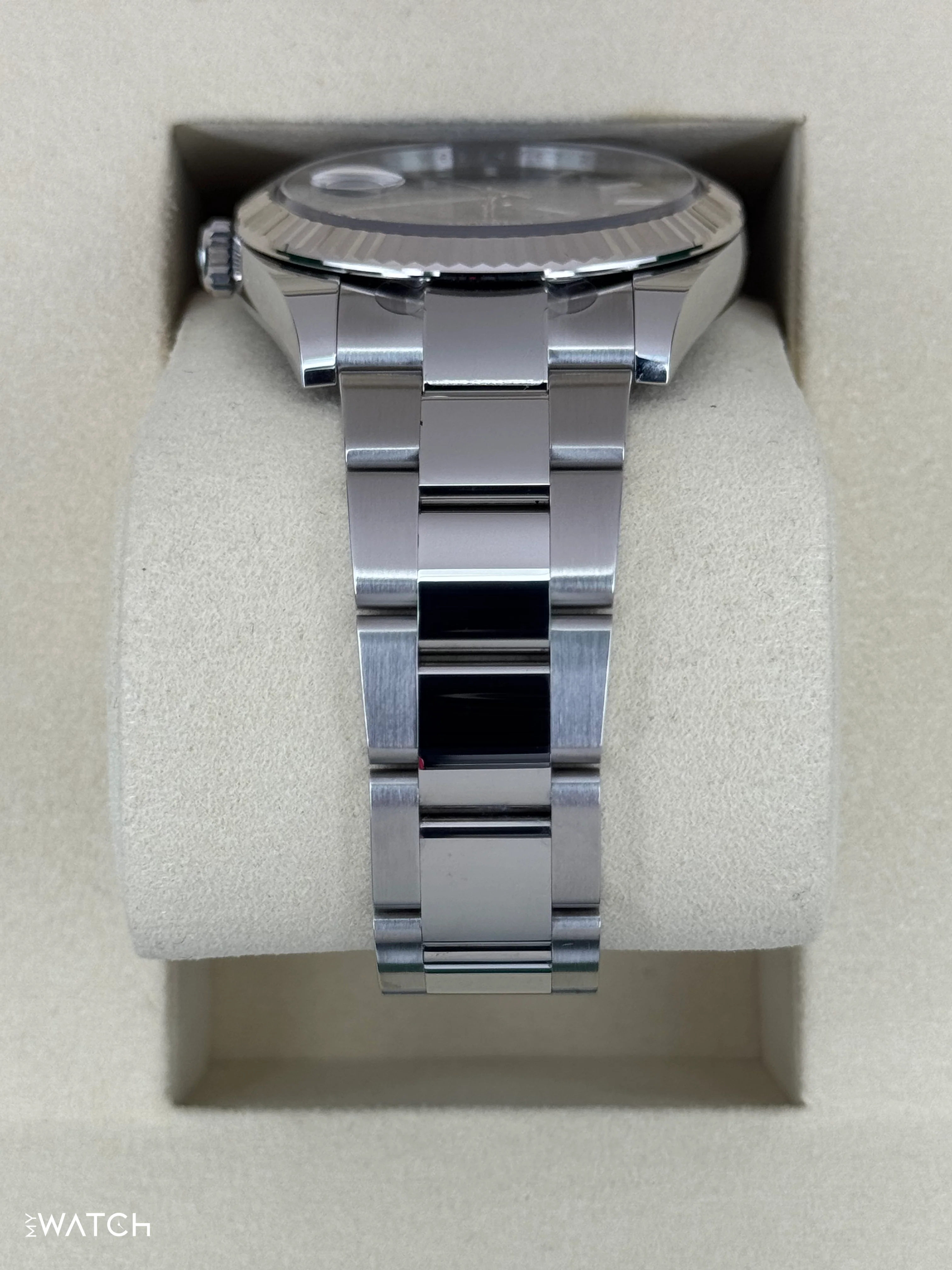 NEW 2025 Rolex Datejust 41mm 126334 Stainless Steel Oyster Blue Dial - Image 4