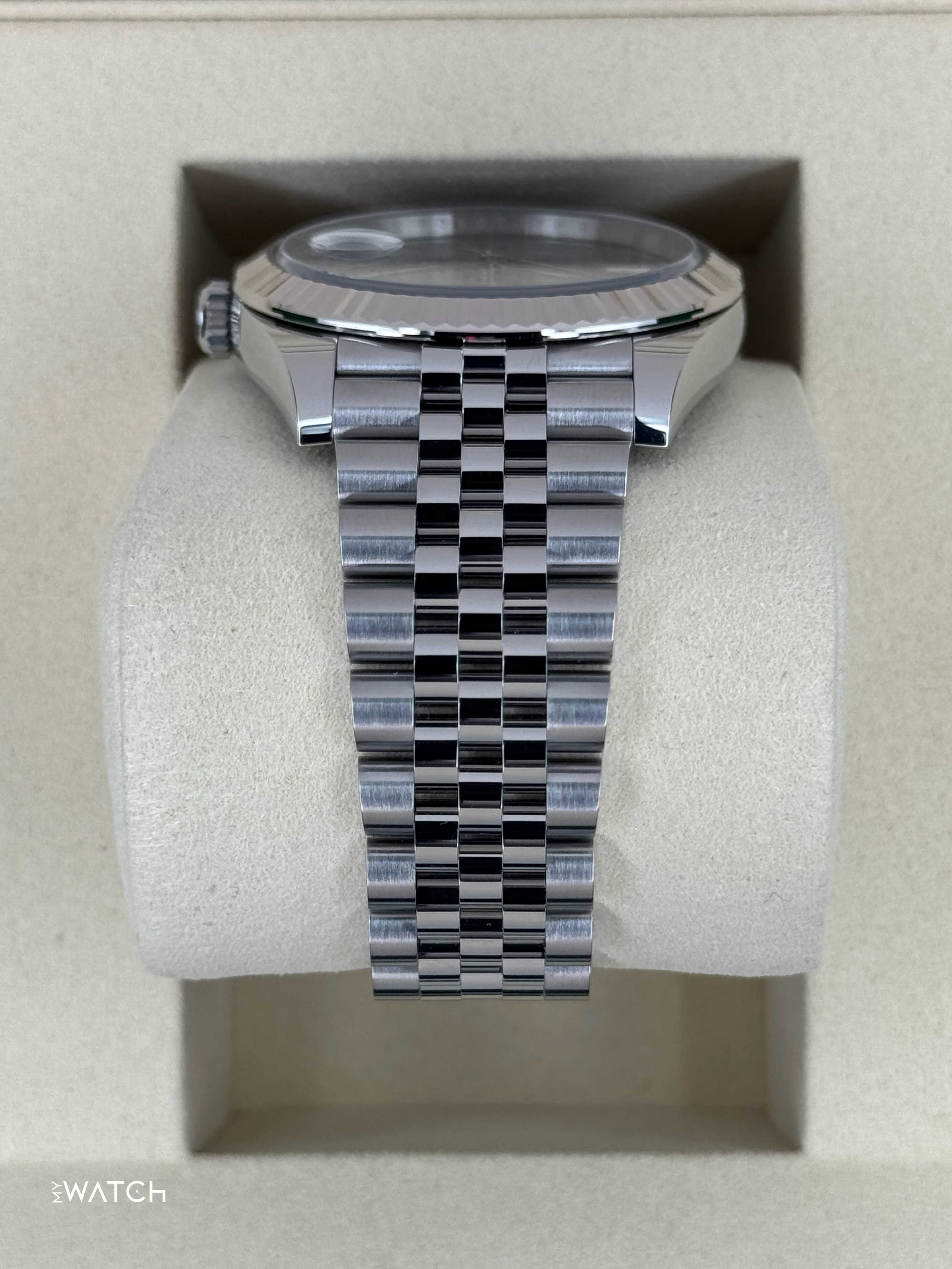 NEW 2025 Rolex Datejust 41mm 126334 Jubilee Wimbledon Dial - Image 4