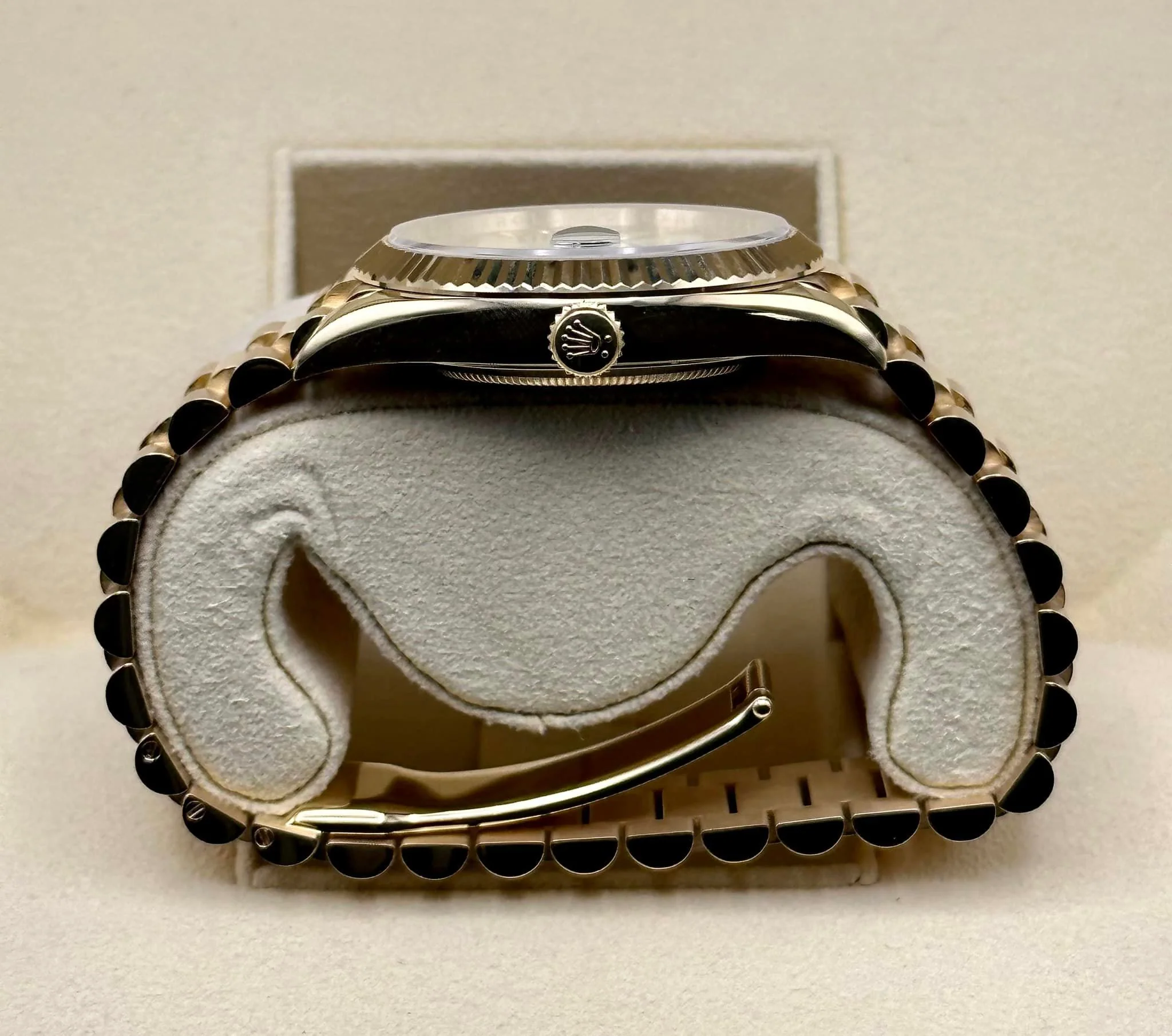 Rolex Day-Date 40mm 228238 Presidential White Dial - Image 10