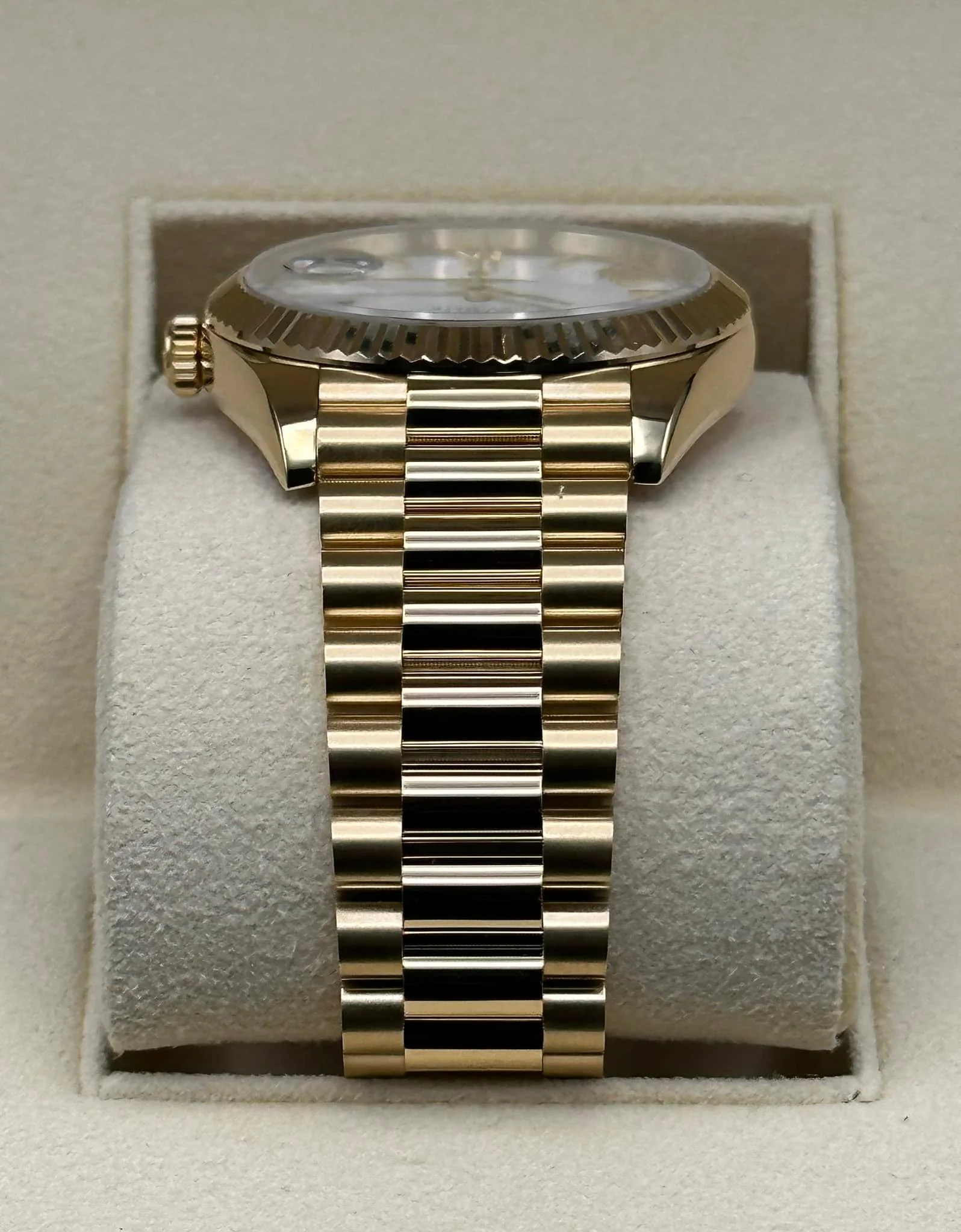 Rolex Day-Date 40mm 228238 Presidential White Dial - Image 4