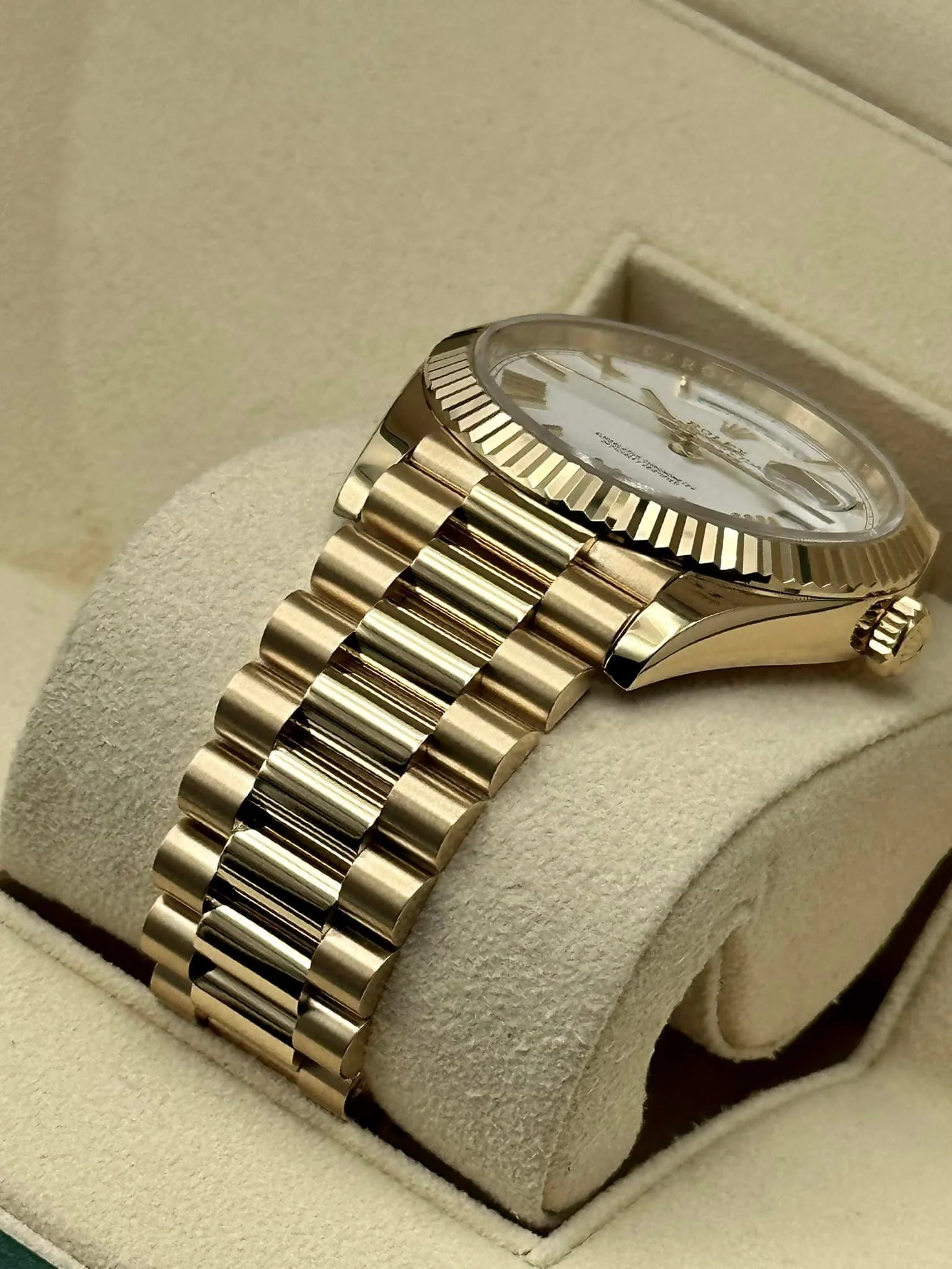Rolex Day-Date 40mm 228238 Presidential White Dial - Image 5