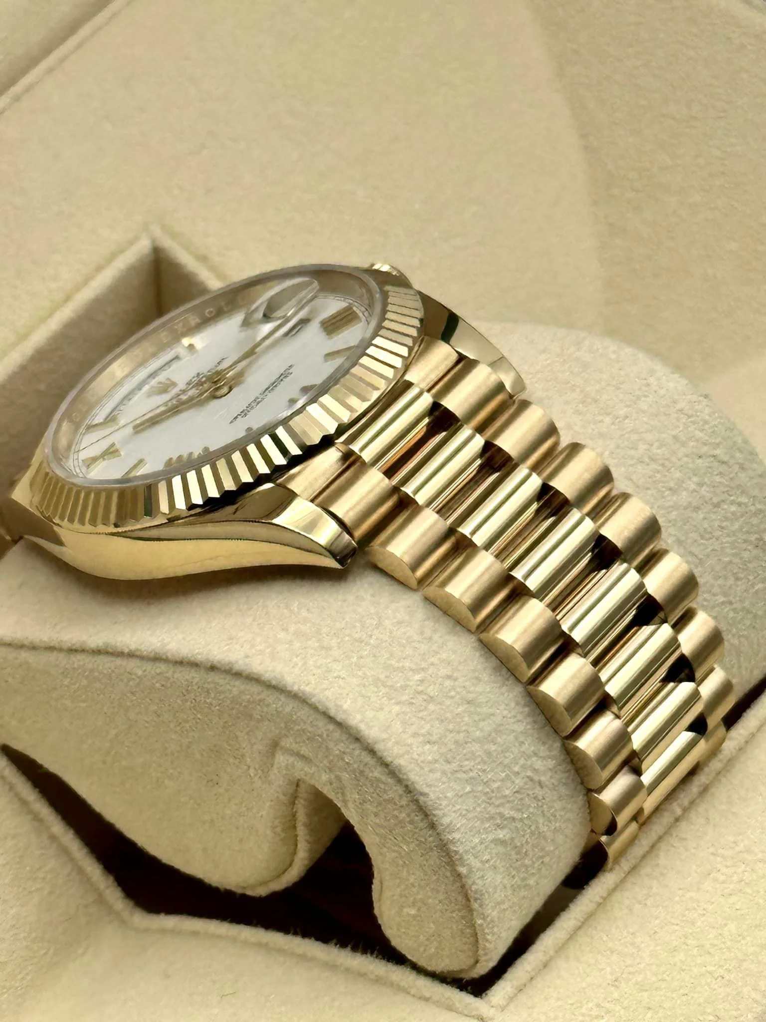 Rolex Day-Date 40mm 228238 Presidential White Dial - Image 6