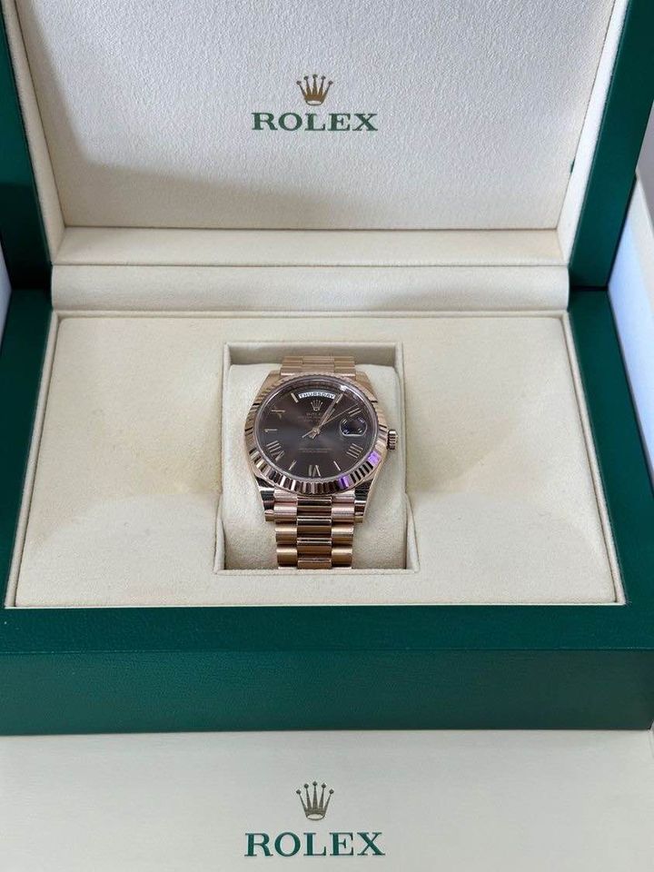 Rolex Day-Date 40mm 228235 Presidential Rose Gold Chocolate Dial - Image 7