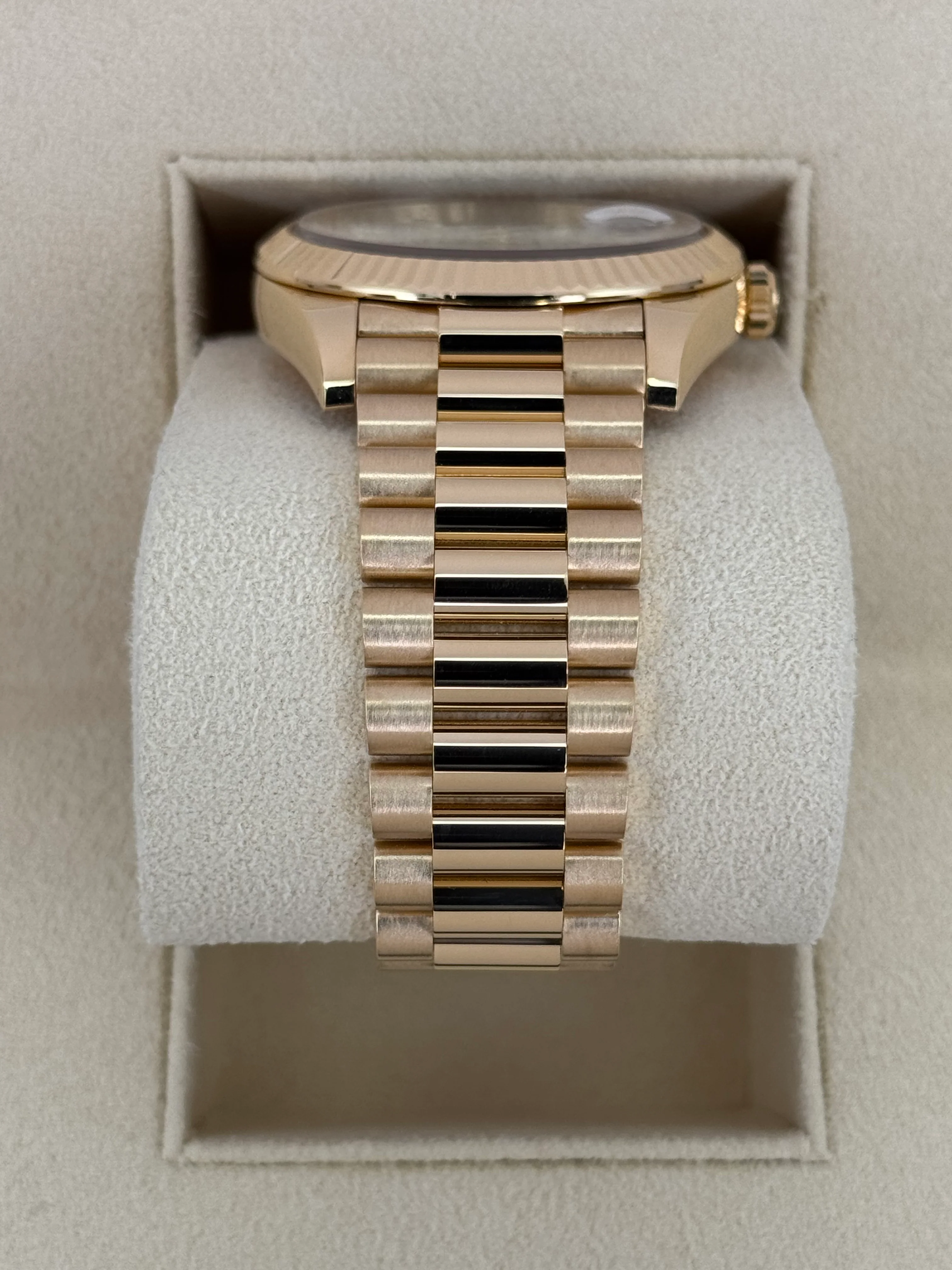 NEW 2025 Rolex Day-Date 40mm 228238 Mother Of Pearl Diamond Dial - Image 3