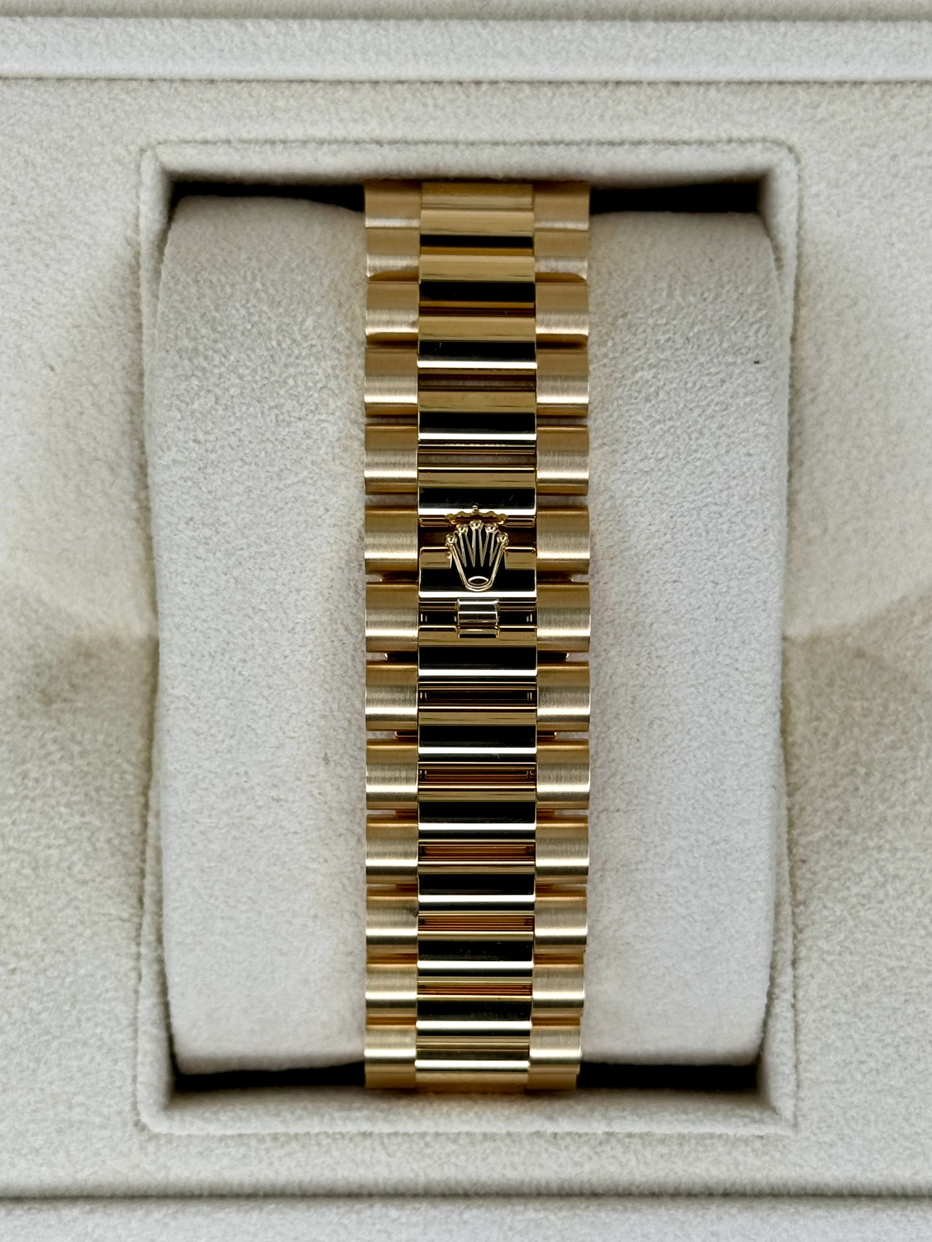New 2025 Rolex Day-Date 40mm 228348RBR Presidential Green Dial - Image 2