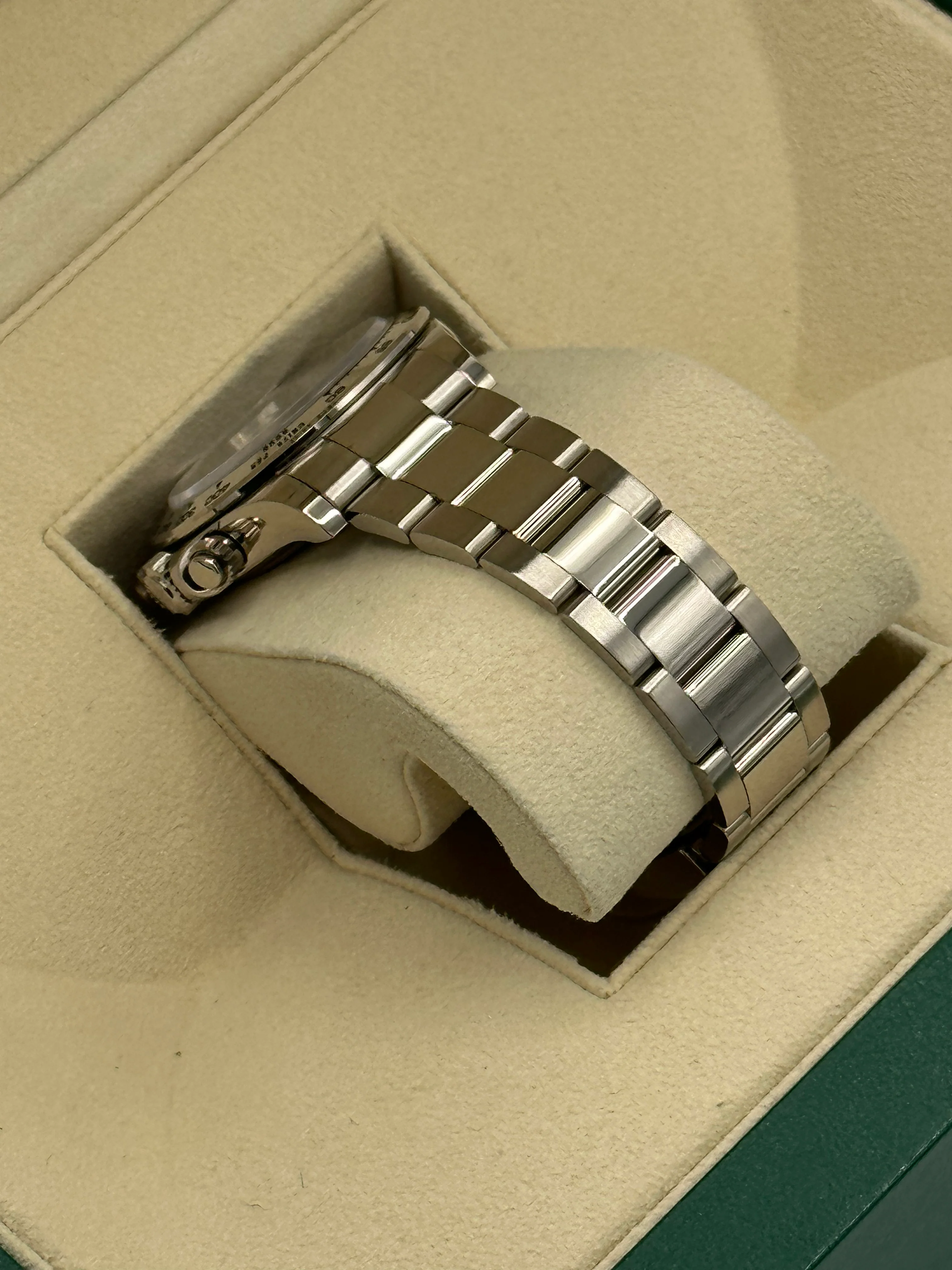 2022 Rolex Daytona 40mm 116509 White Gold Silver Dial - Image 8
