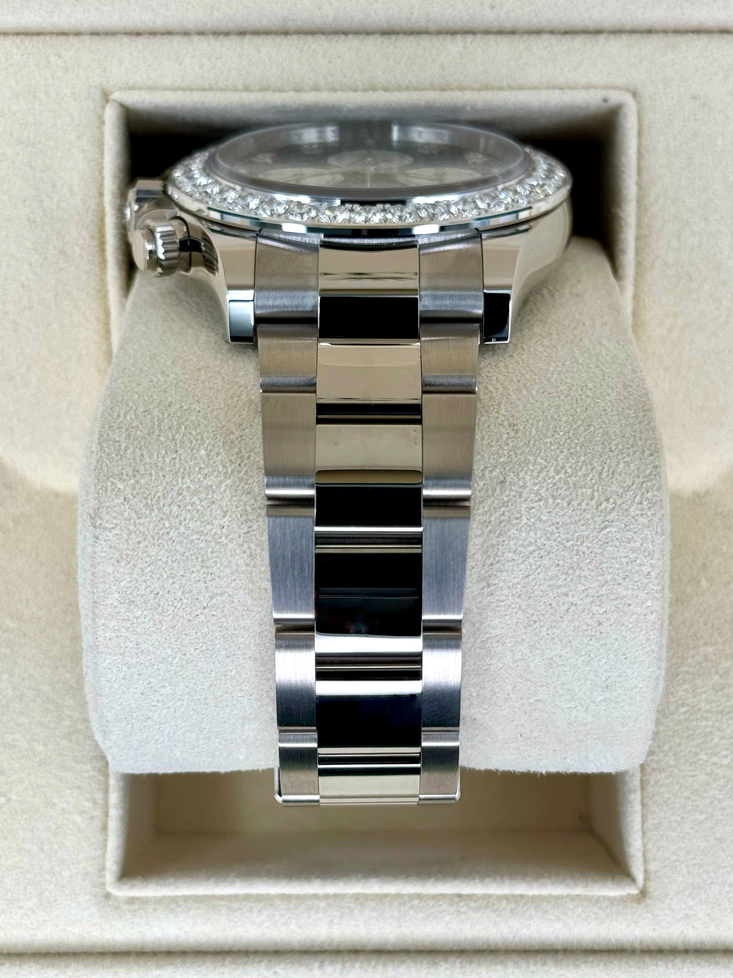 NEW 2025 Rolex Daytona 40mm 126579RBR Mother of Pearl Diamond Dial - Image 4