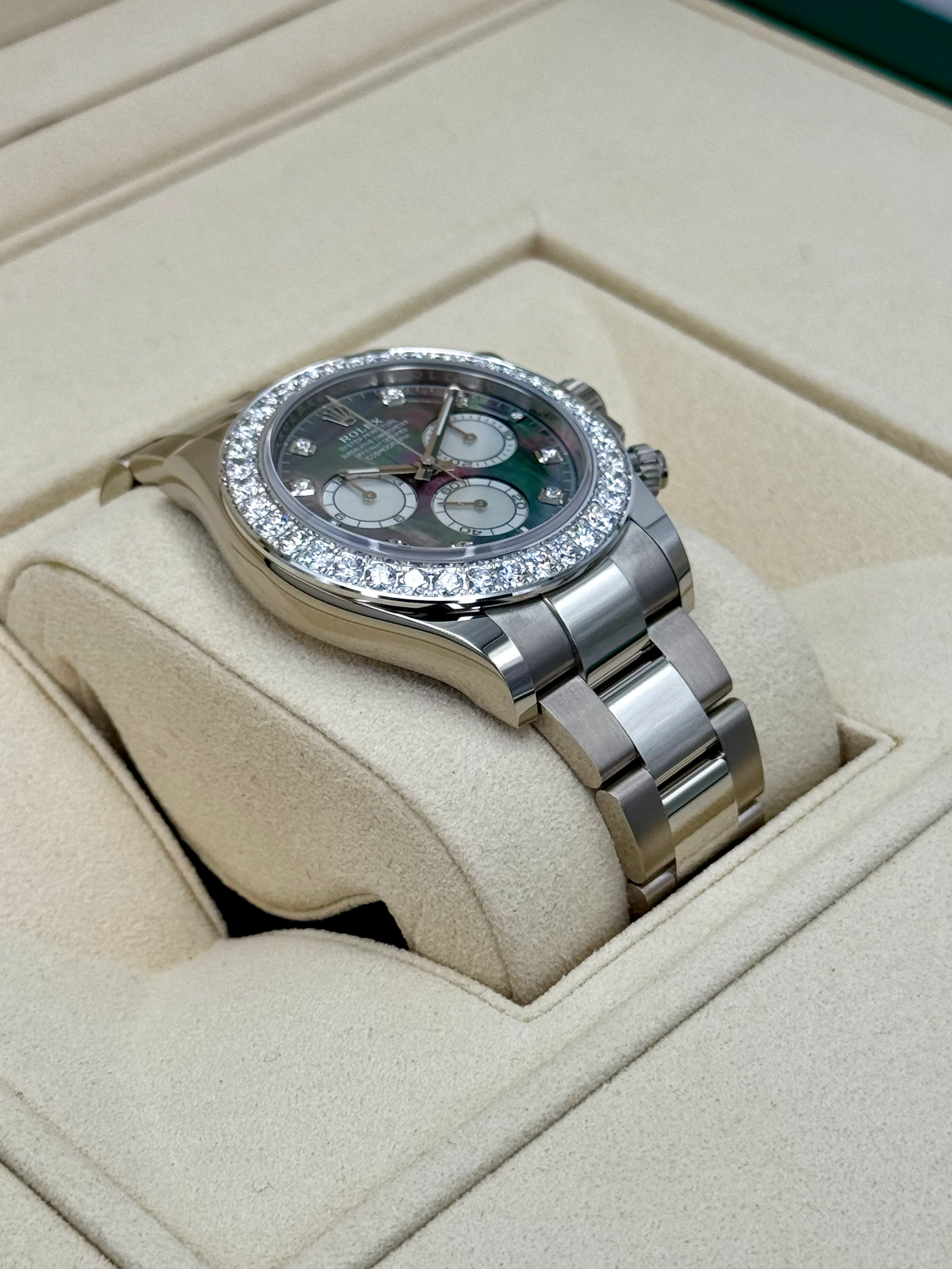NEW 2025 Rolex Daytona 40mm 126579RBR Mother of Pearl Diamond Dial - Image 6