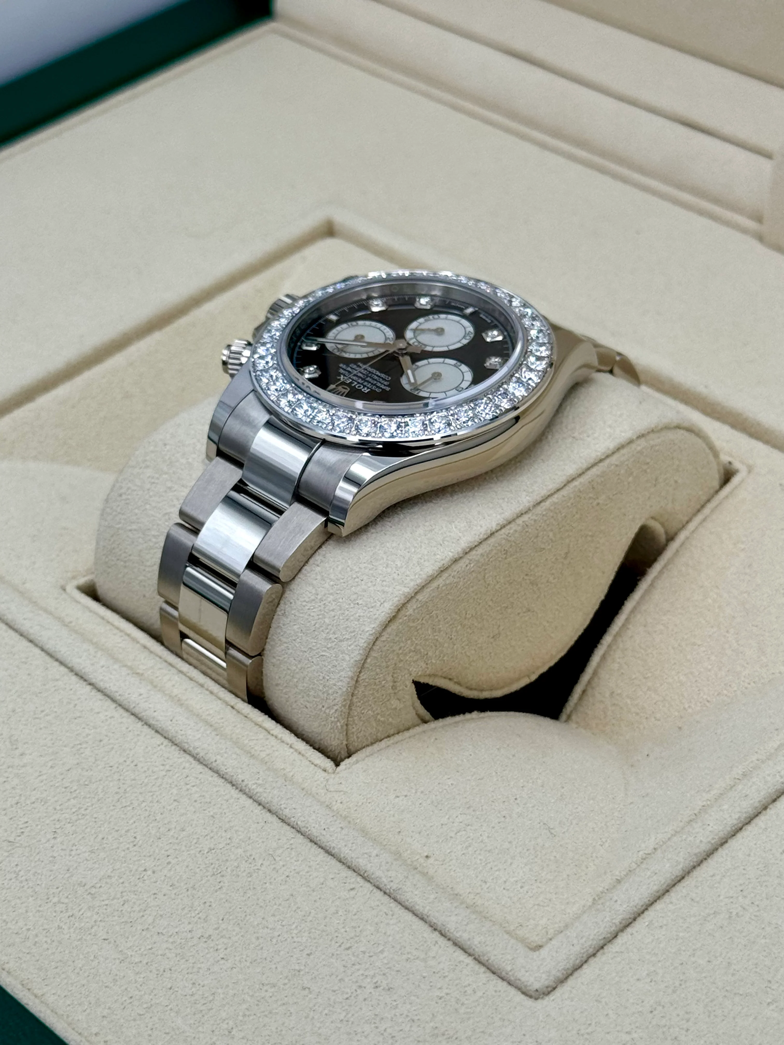 NEW 2025 Rolex Daytona 40mm 126579RBR Mother of Pearl Diamond Dial - Image 7