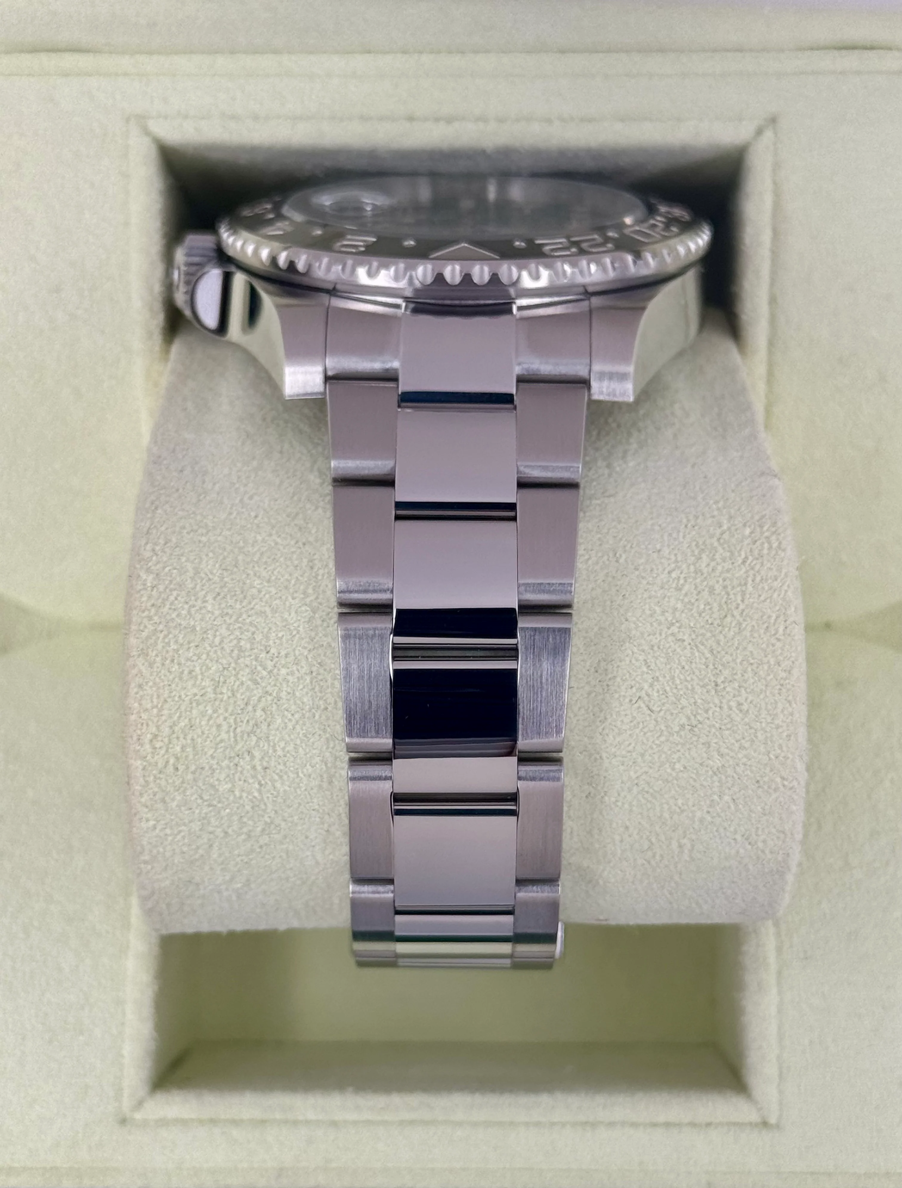 Rolex GMT-Master II 40mm 116710LN Stainless Steel Black Dial - Image 4