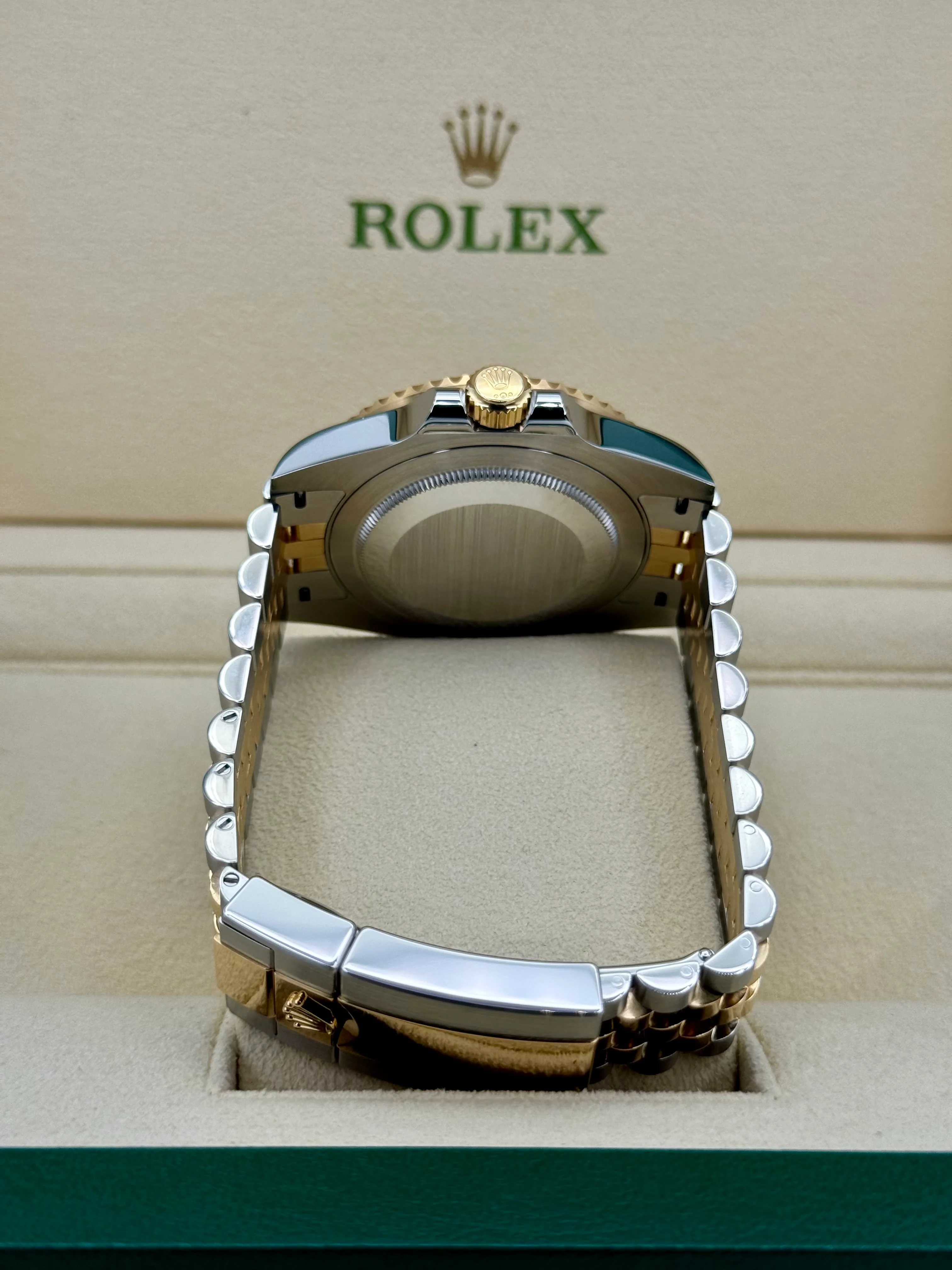 NEW 2024 Rolex GMT-Master II 40mm 126713GRNR Two-Tone Jubilee - Image 9