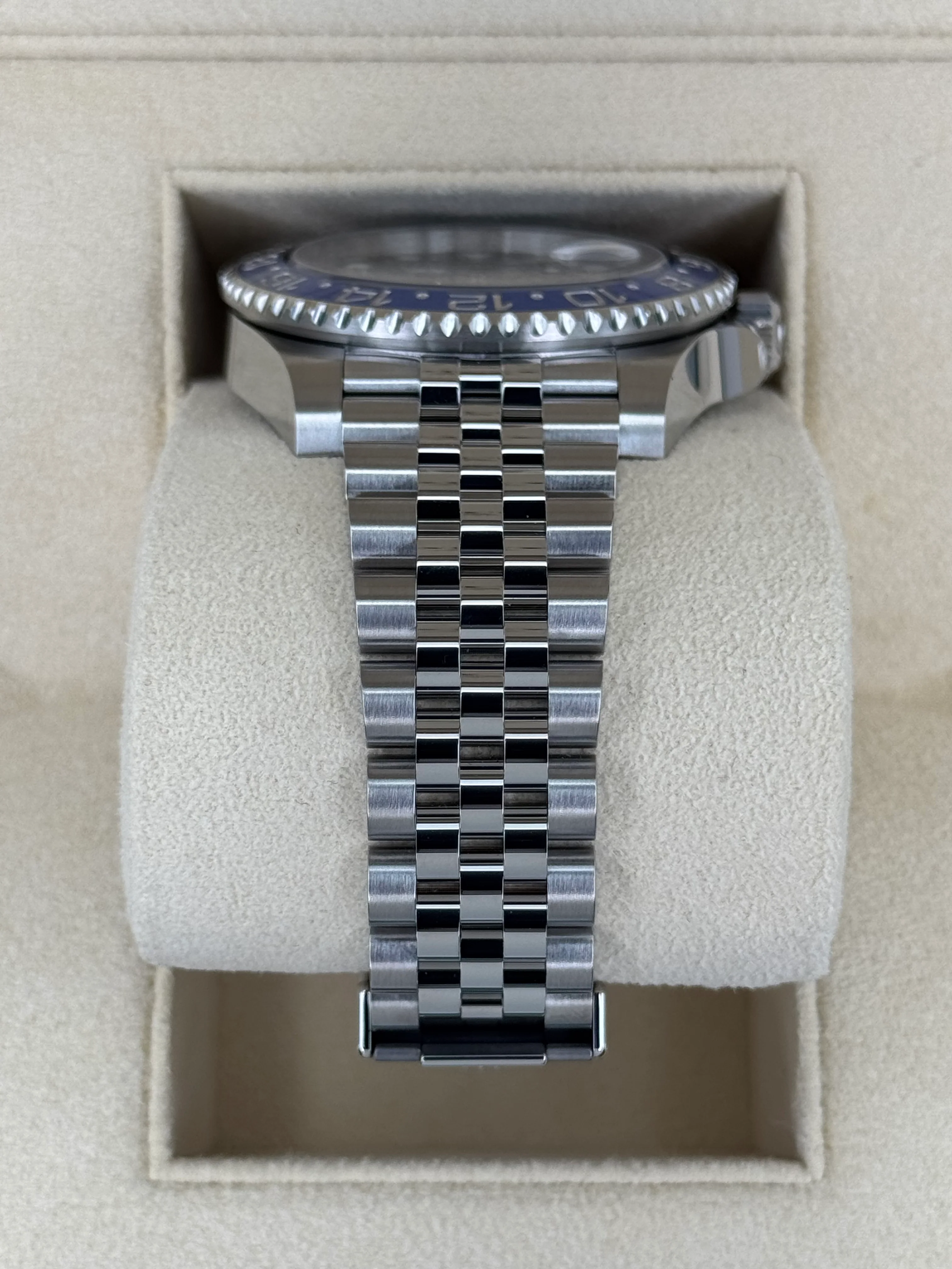 NEW 2024 Rolex GMT-Master II "Batgirl" 40mm 126710BLNR Jubilee Black Dial - Image 3