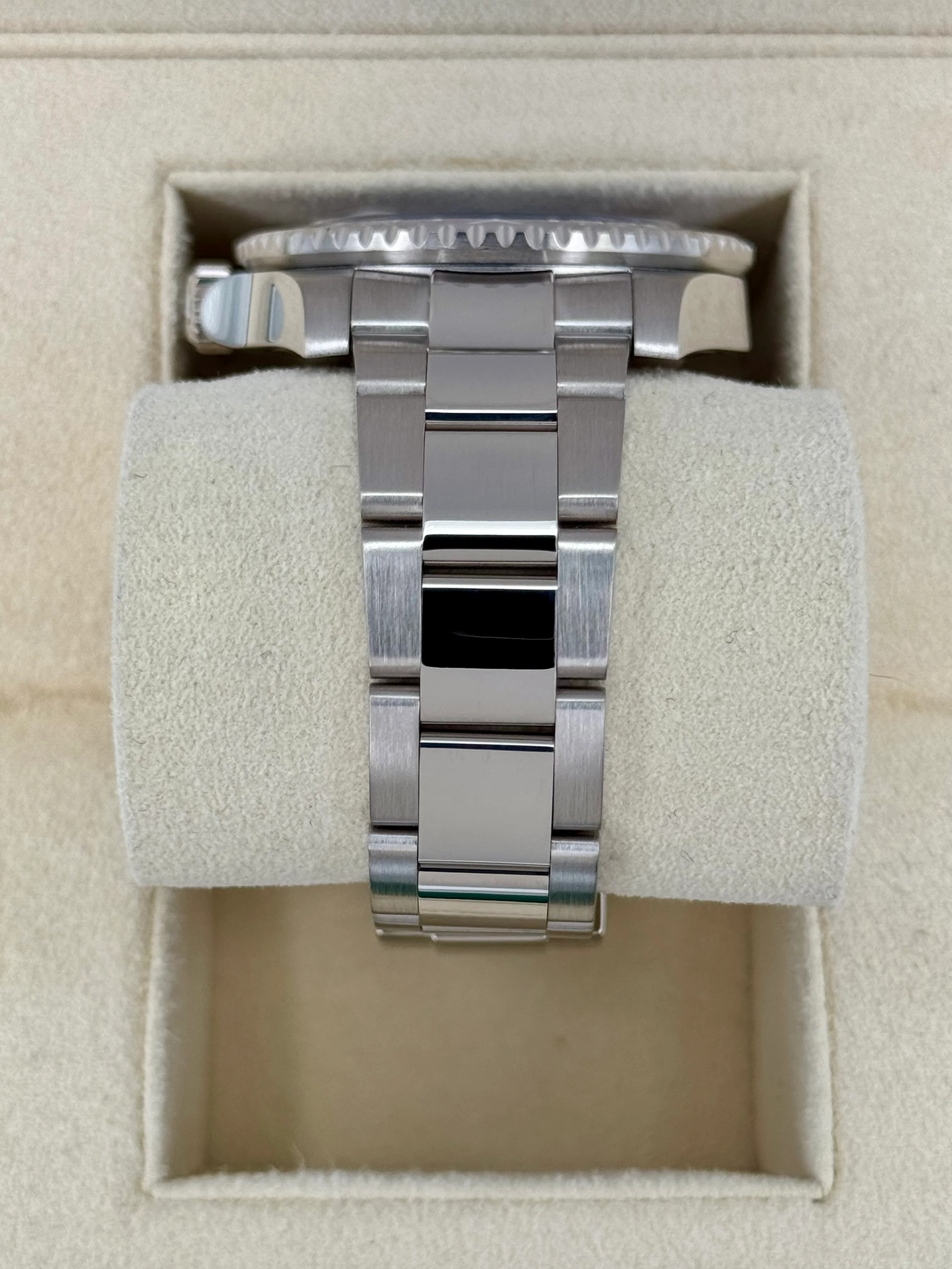 Rolex GMT-Master II "Pepsi" 40mm 126719BLRO White Gold Oyster - Image 4