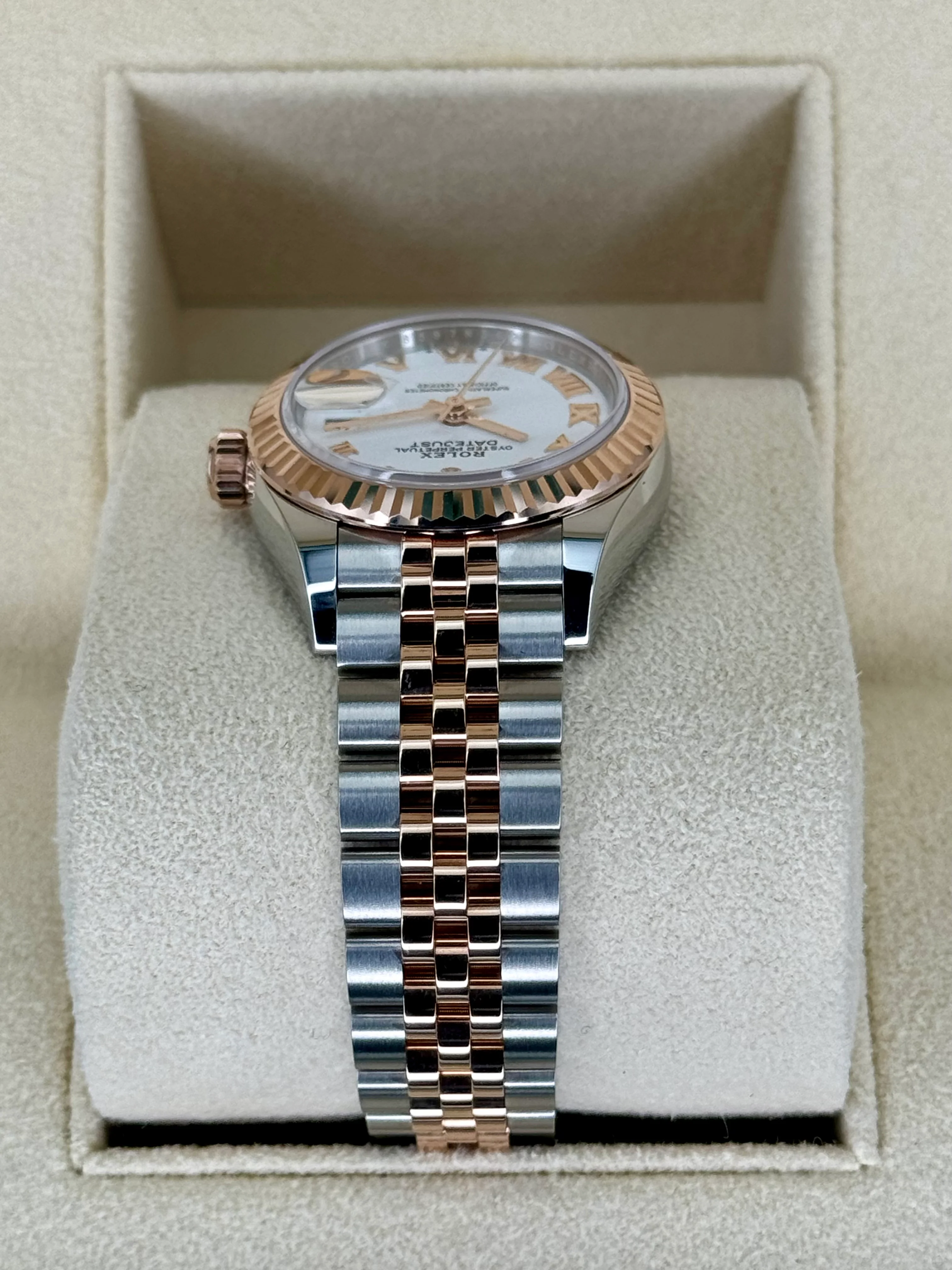NEW 2025 Rolex Lady-Datejust 28mm 279171 Jubilee White Dial - Image 4