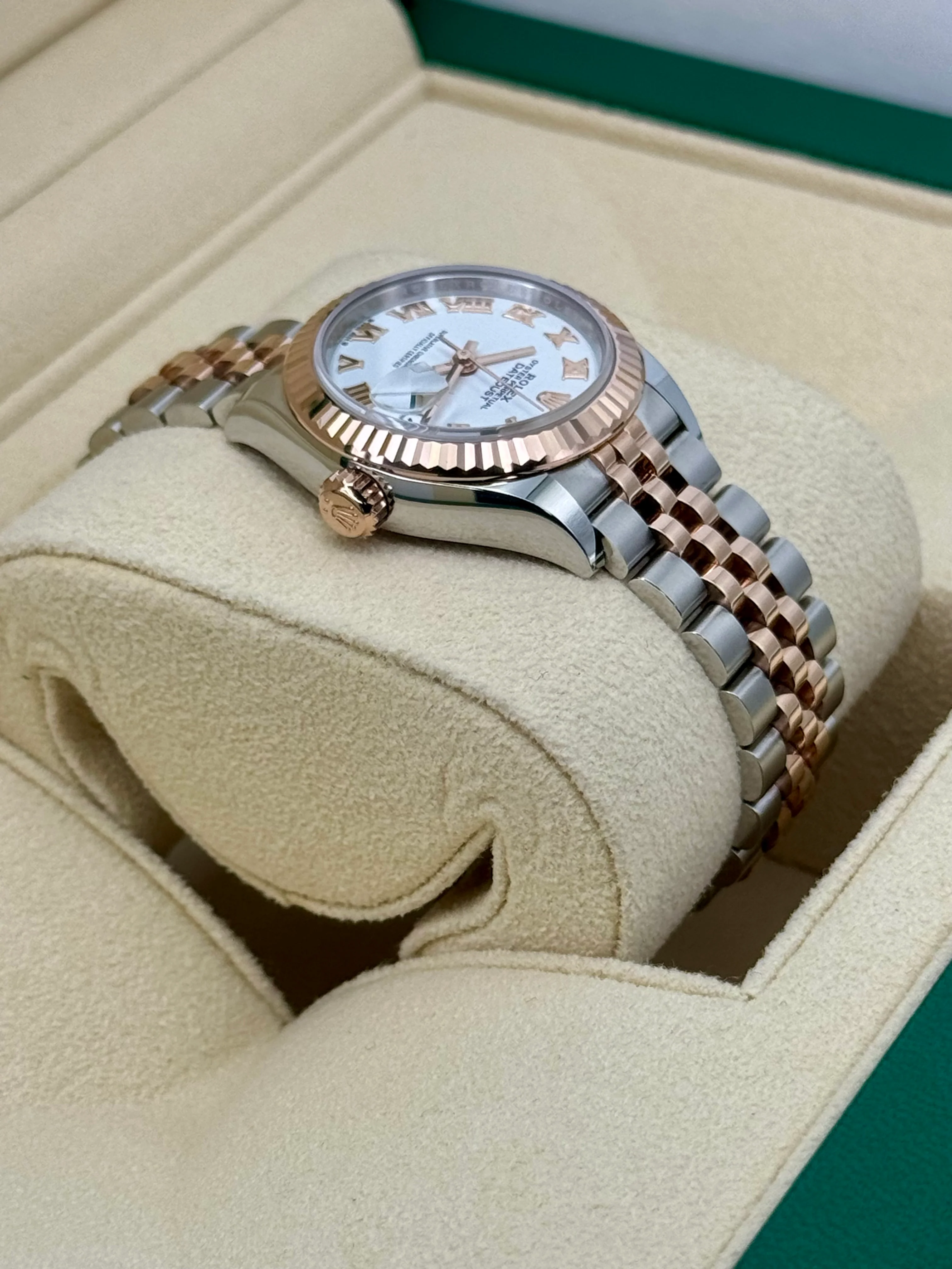 NEW 2025 Rolex Lady-Datejust 28mm 279171 Jubilee White Dial - Image 5