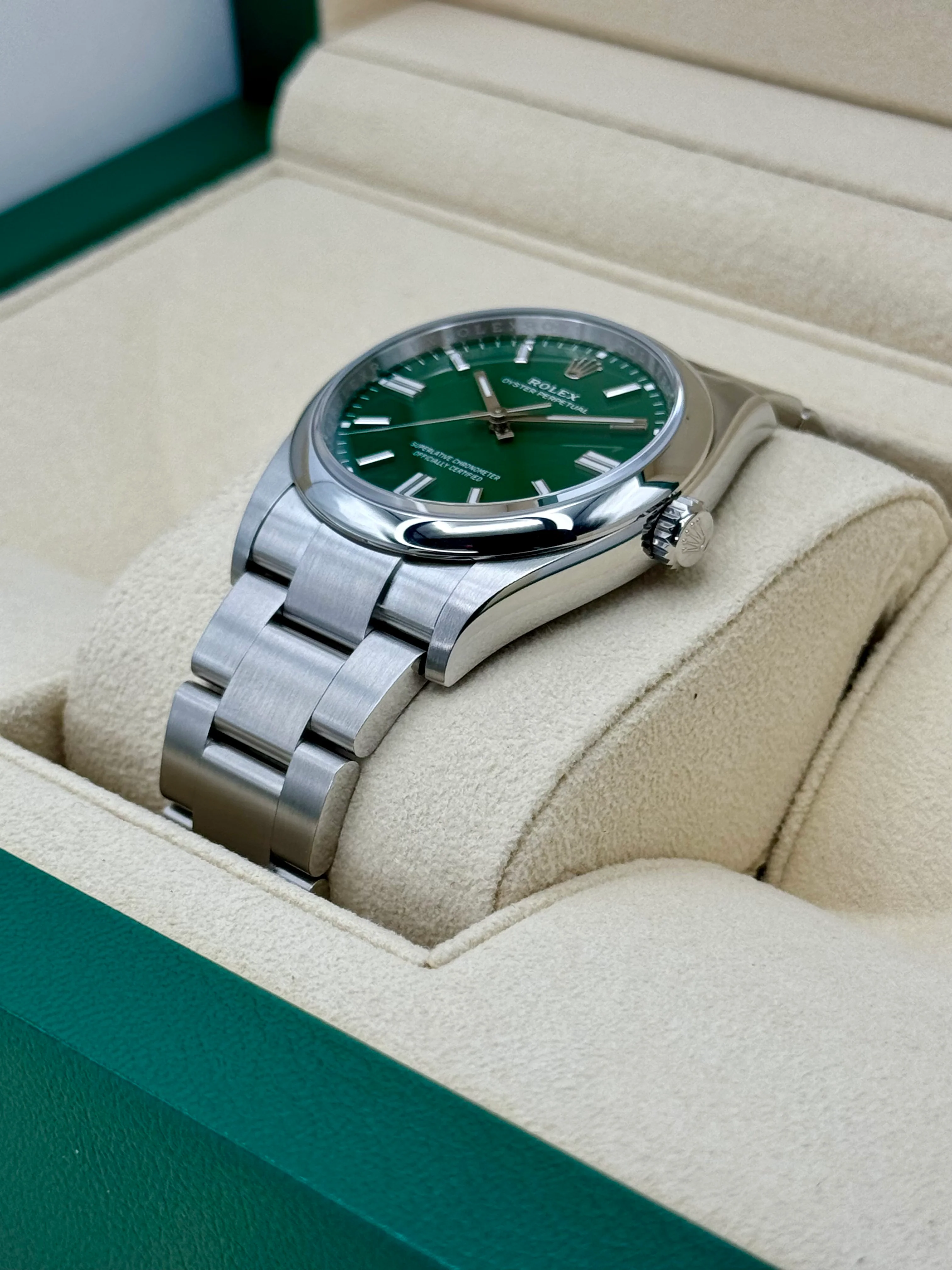 NEW 2025 Rolex Oyster Perpetual 36mm 126000 Green Dial - Image 5