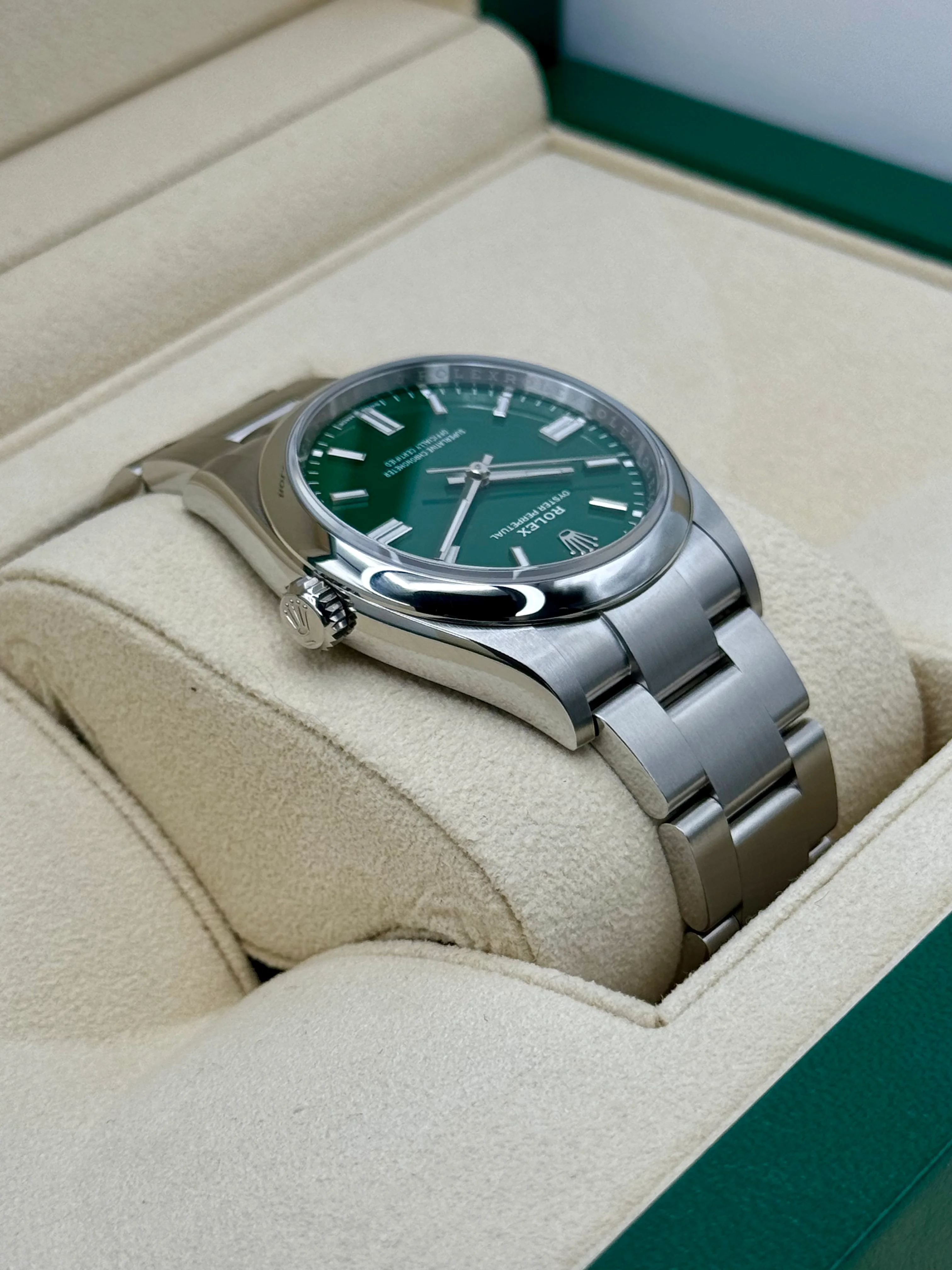 NEW 2025 Rolex Oyster Perpetual 36mm 126000 Green Dial - Image 8