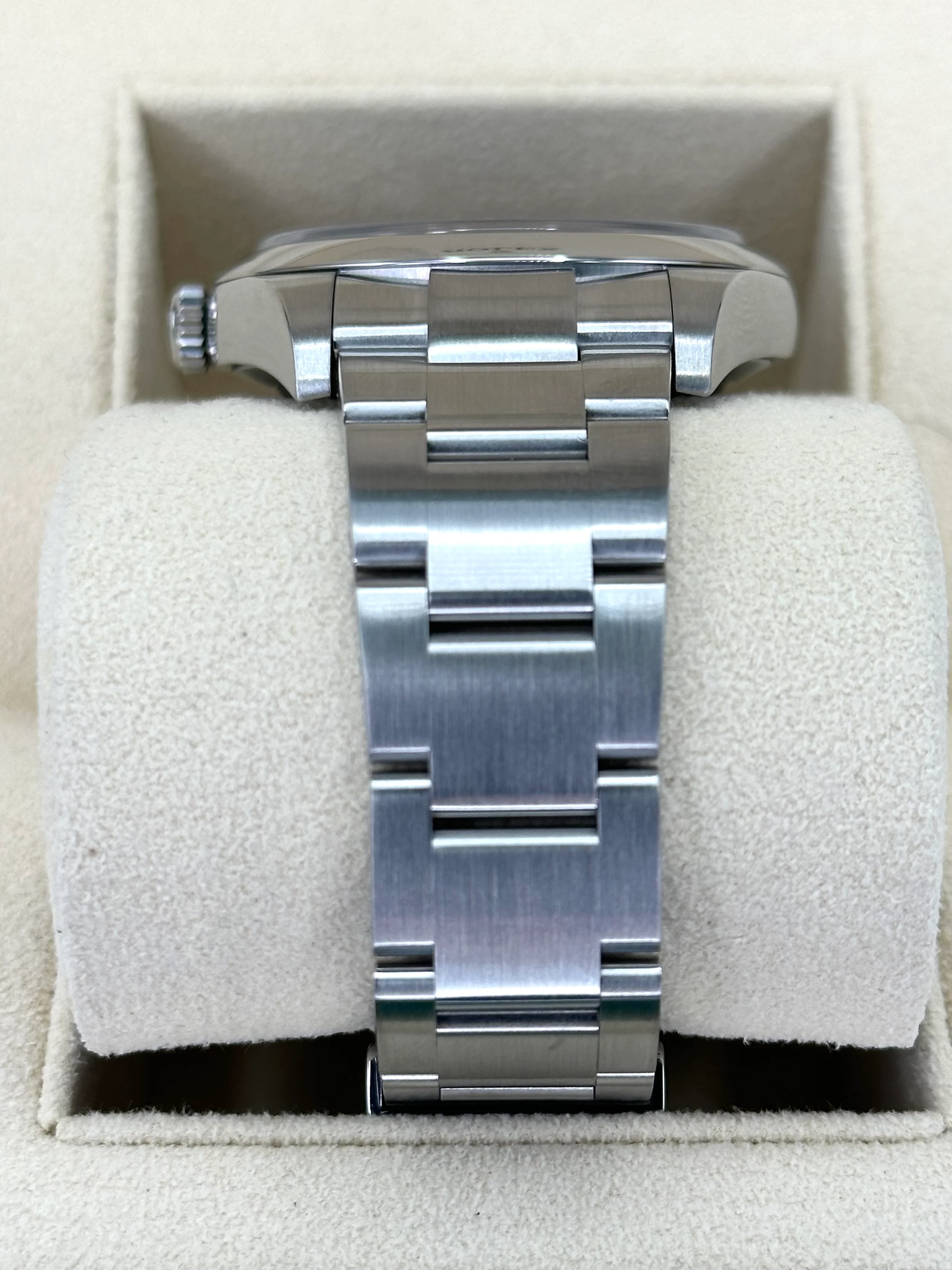 Rolex Oyster Perpetual 39mm 114300 Blue Dial - Image 4