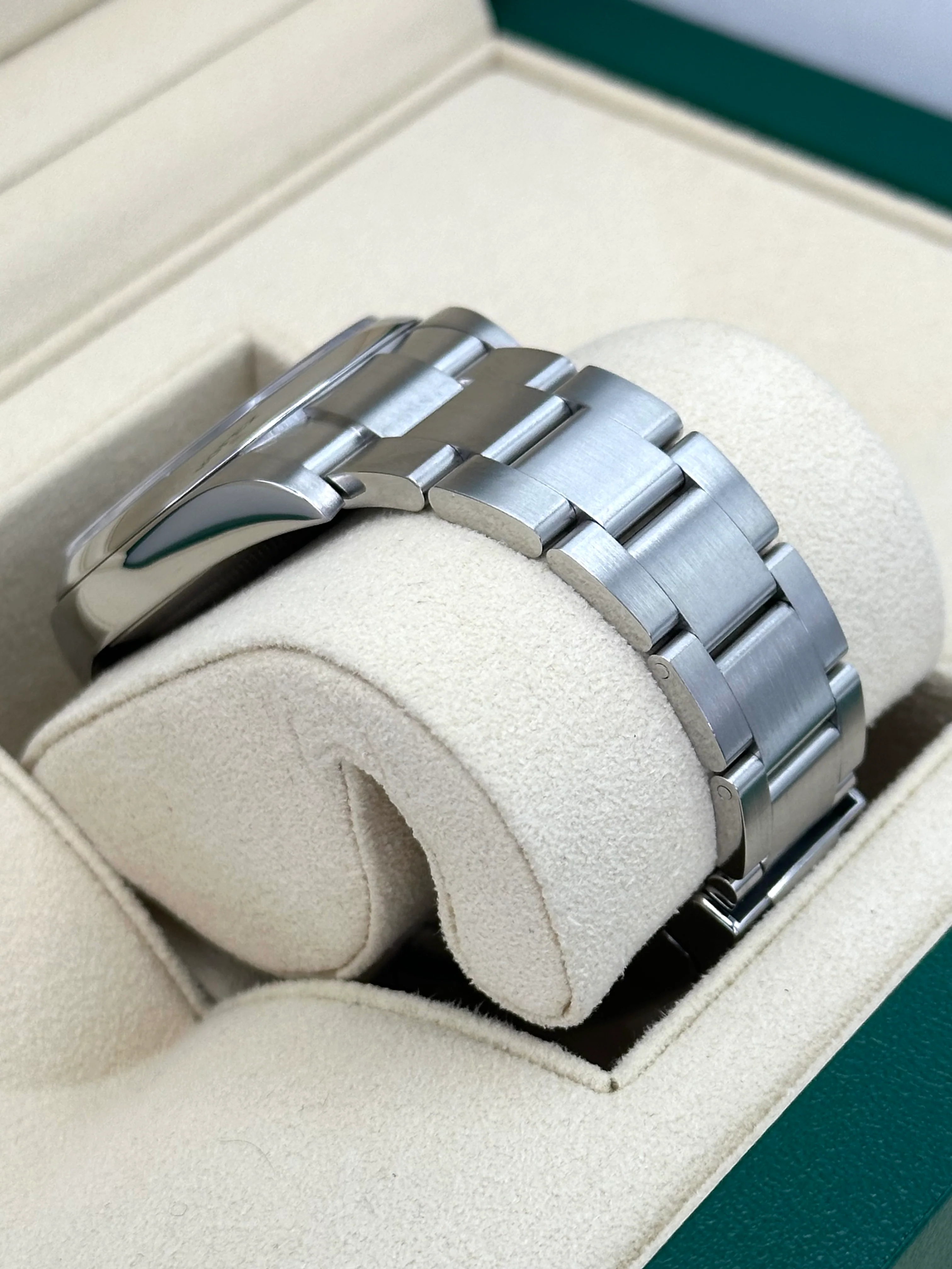 Rolex Oyster Perpetual 39mm 114300 Blue Dial - Image 6
