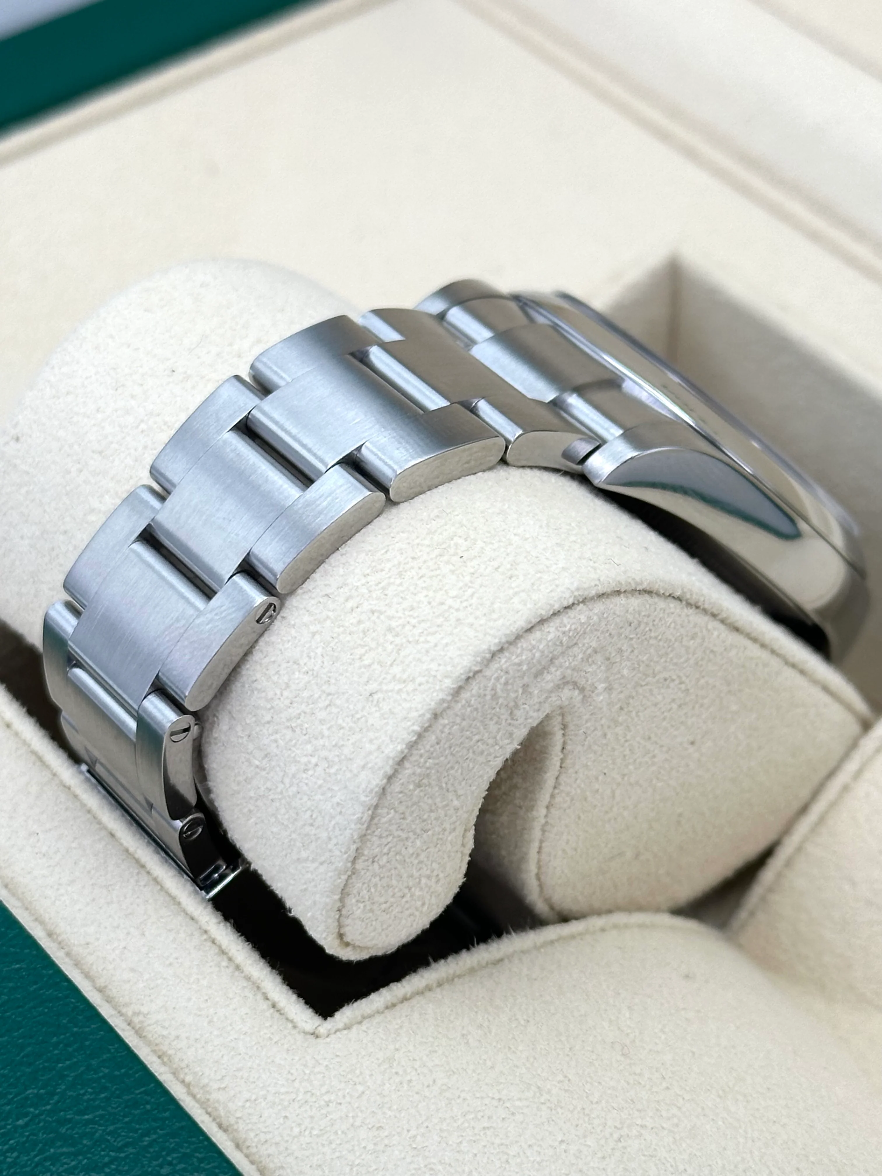 Rolex Oyster Perpetual 39mm 114300 Blue Dial - Image 7