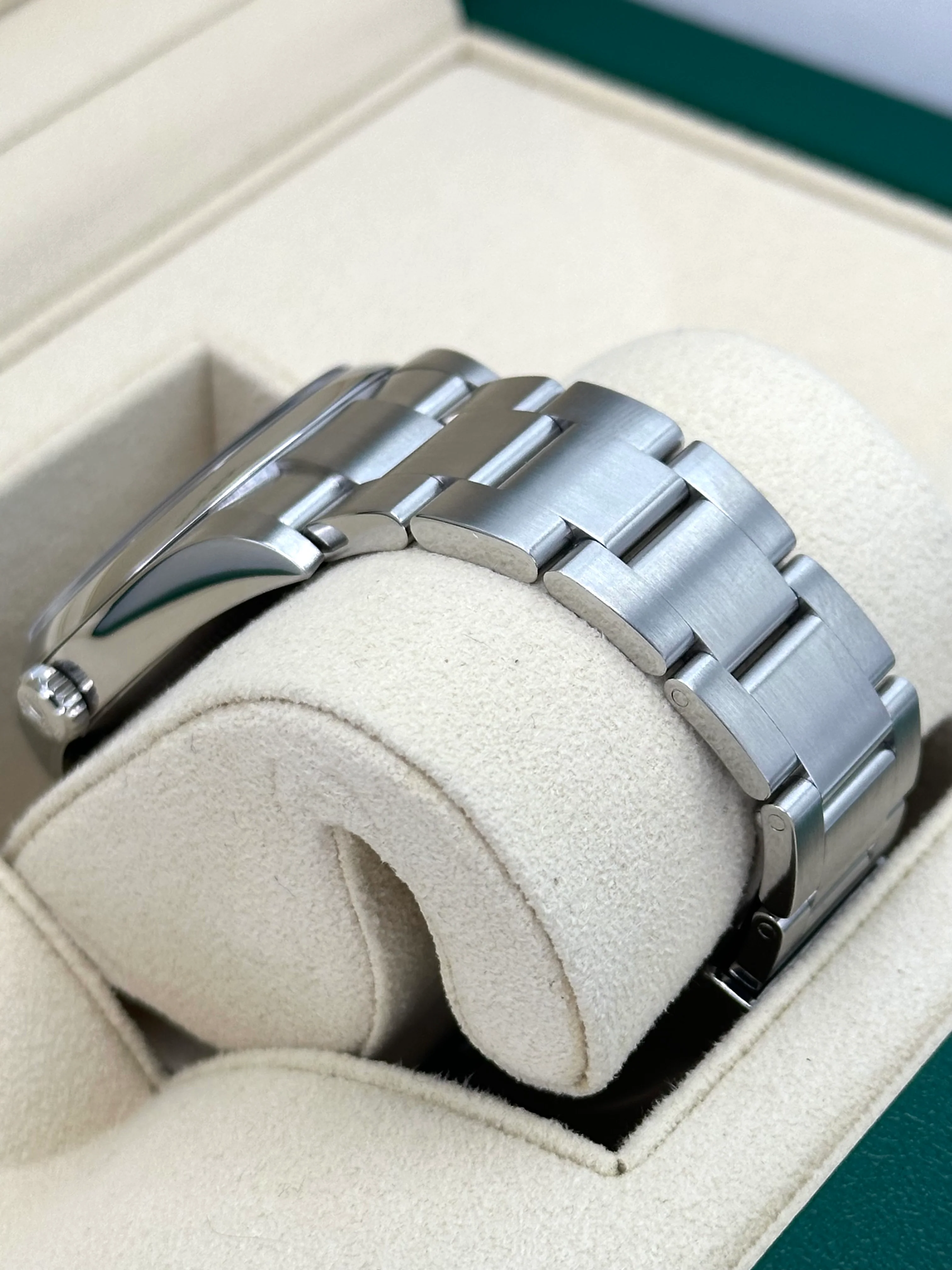 Rolex Oyster Perpetual 39mm 114300 Blue Dial - Image 8