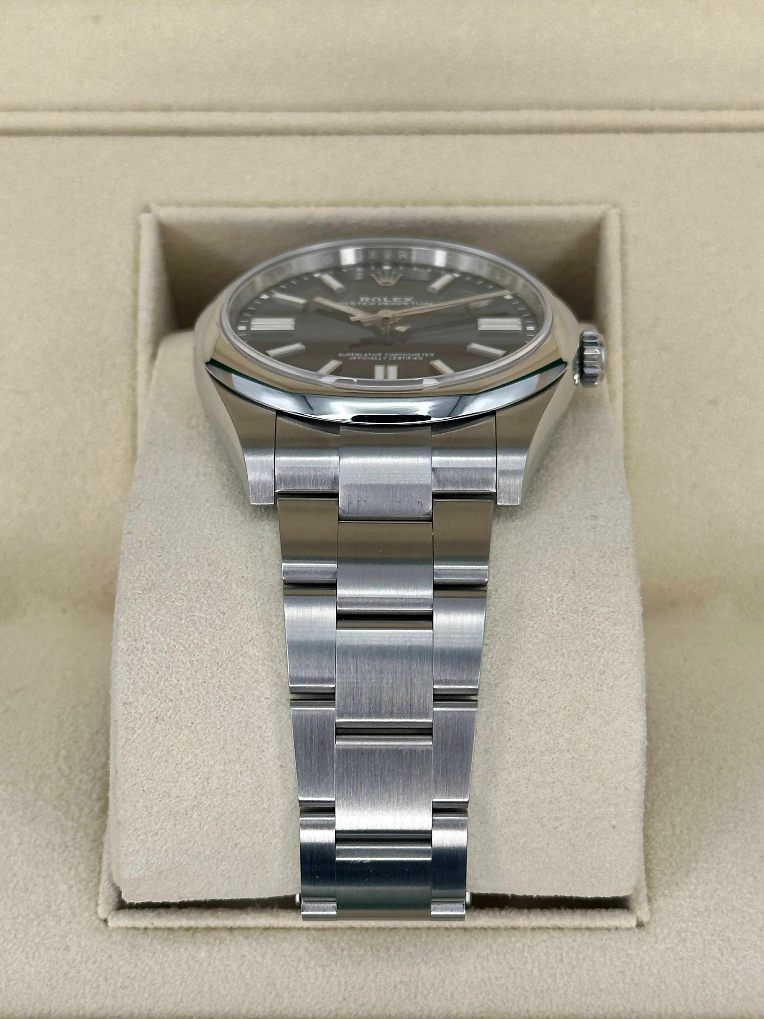 NEW 2025 Rolex Oyster Perpetual 41mm 124300 Blue Dial - Image 3