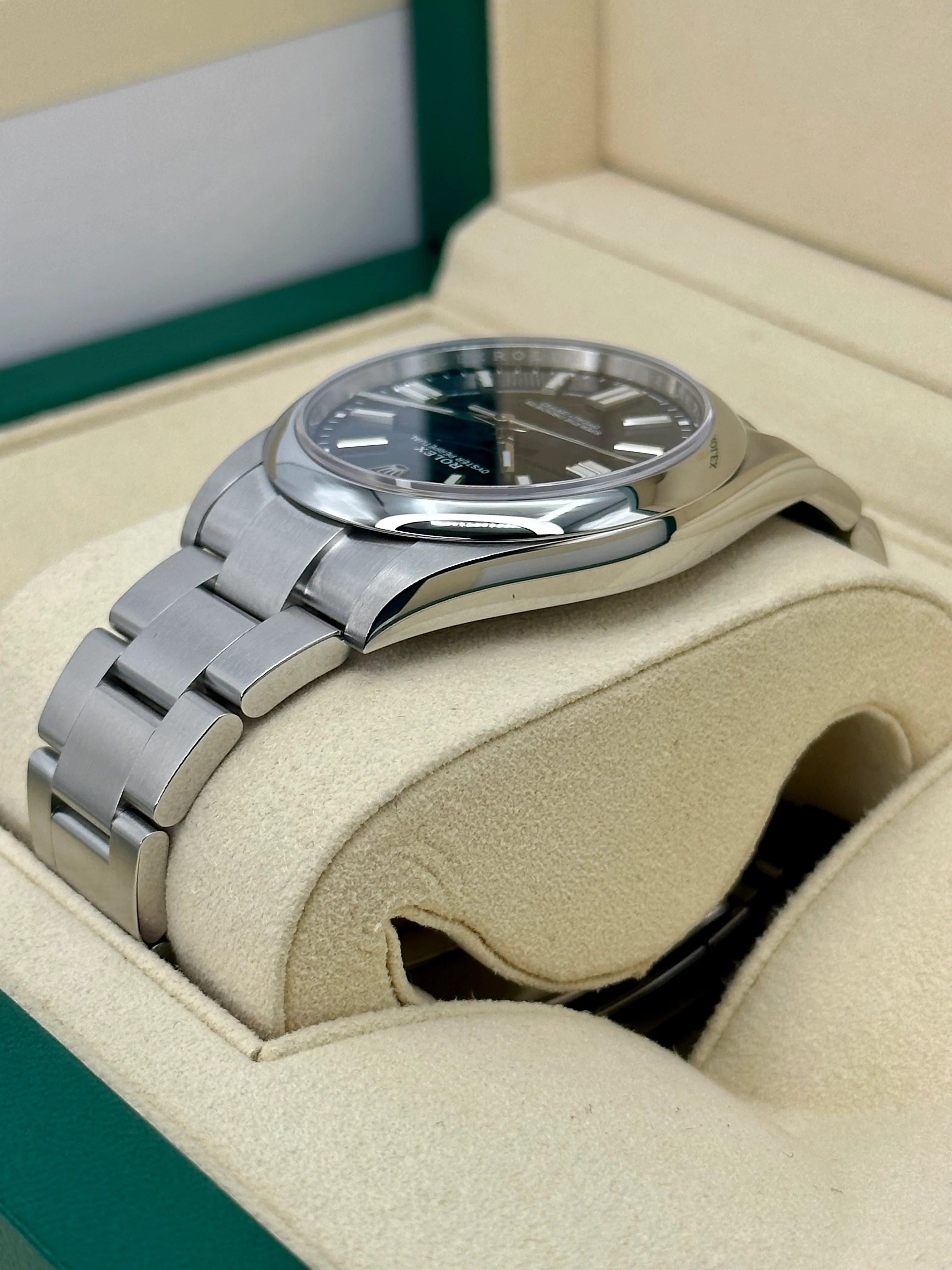 NEW 2025 Rolex Oyster Perpetual 41mm 124300 Blue Dial - Image 7
