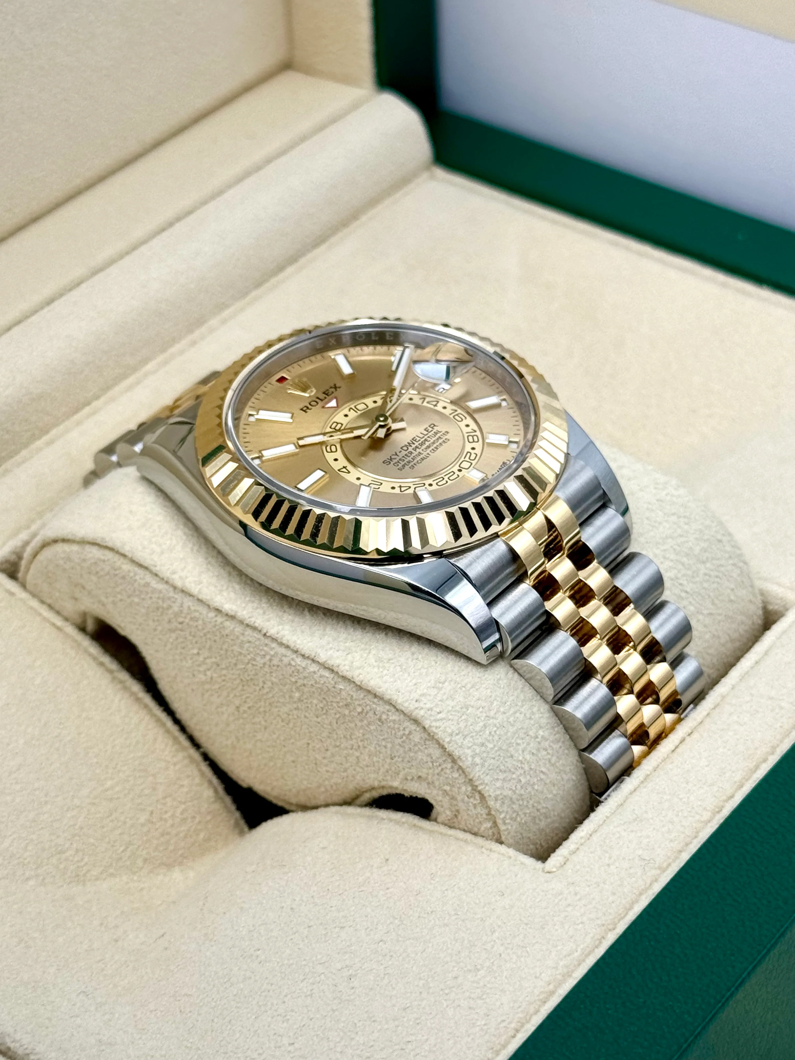NEW 2025 Rolex Sky-Dweller 42mm 336933 Jubilee Champagne Dial - Image 6
