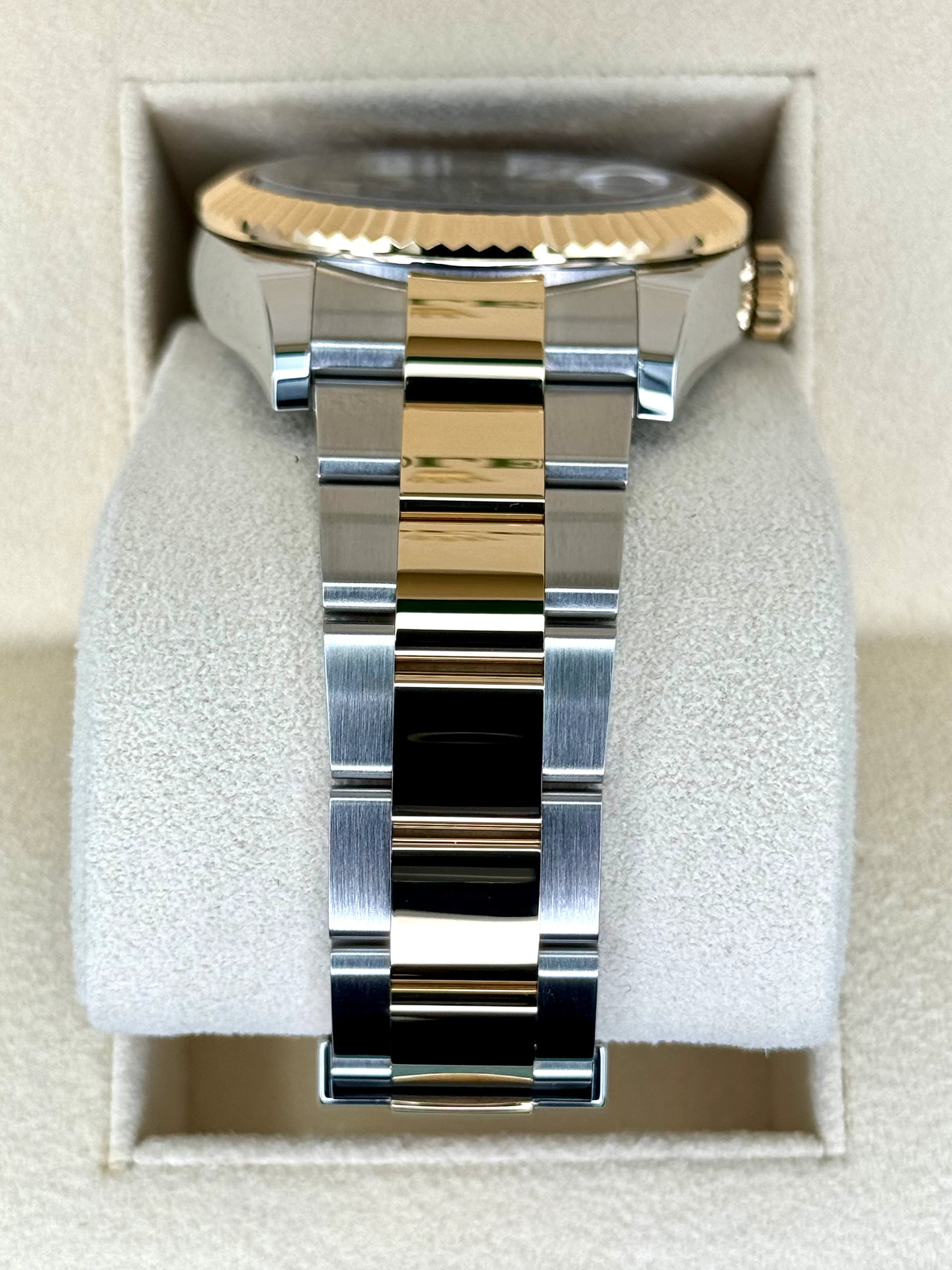 NEW 2025 Rolex Sky-Dweller 42mm 336933 Two-Tone Oyster Black Dial - Image 3
