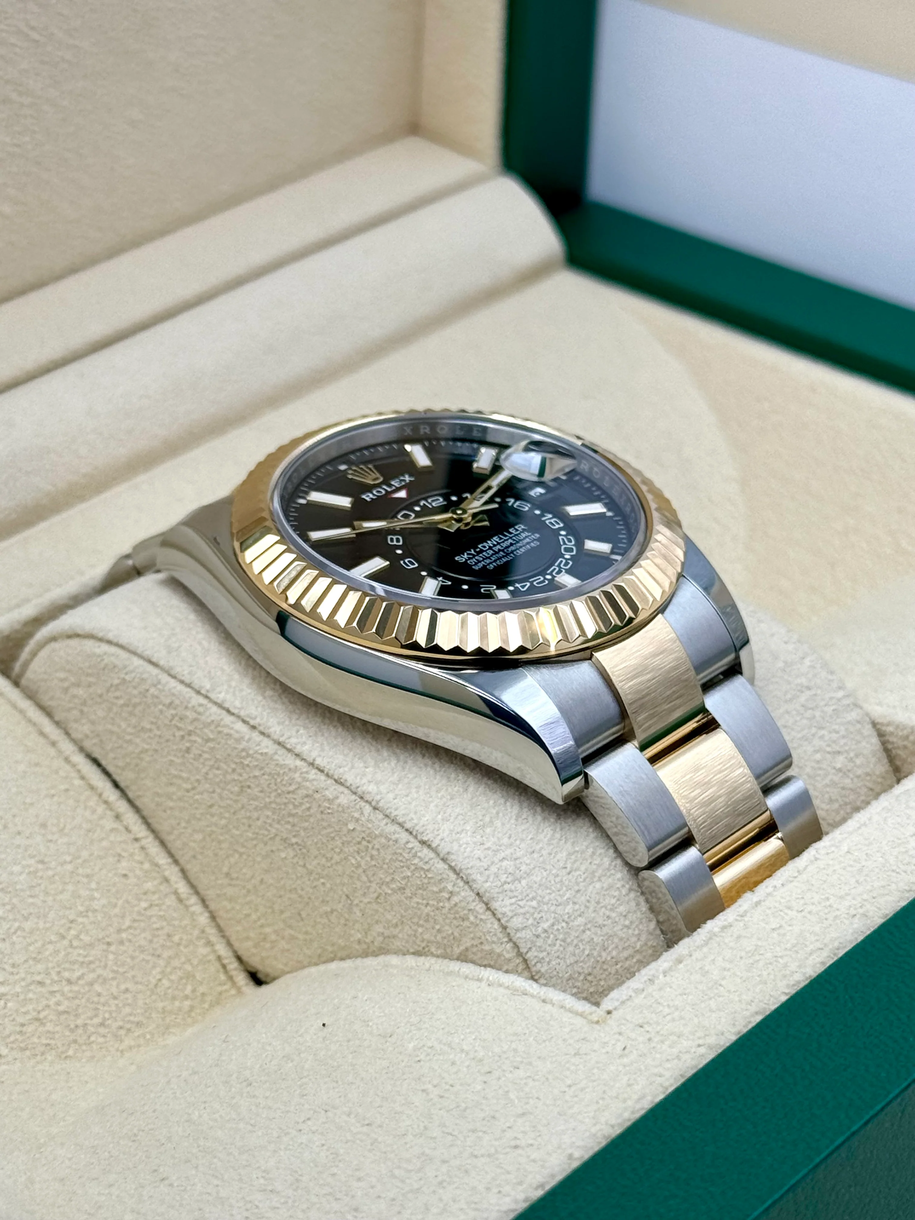 NEW 2025 Rolex Sky-Dweller 42mm 336933 Two-Tone Oyster Black Dial - Image 6