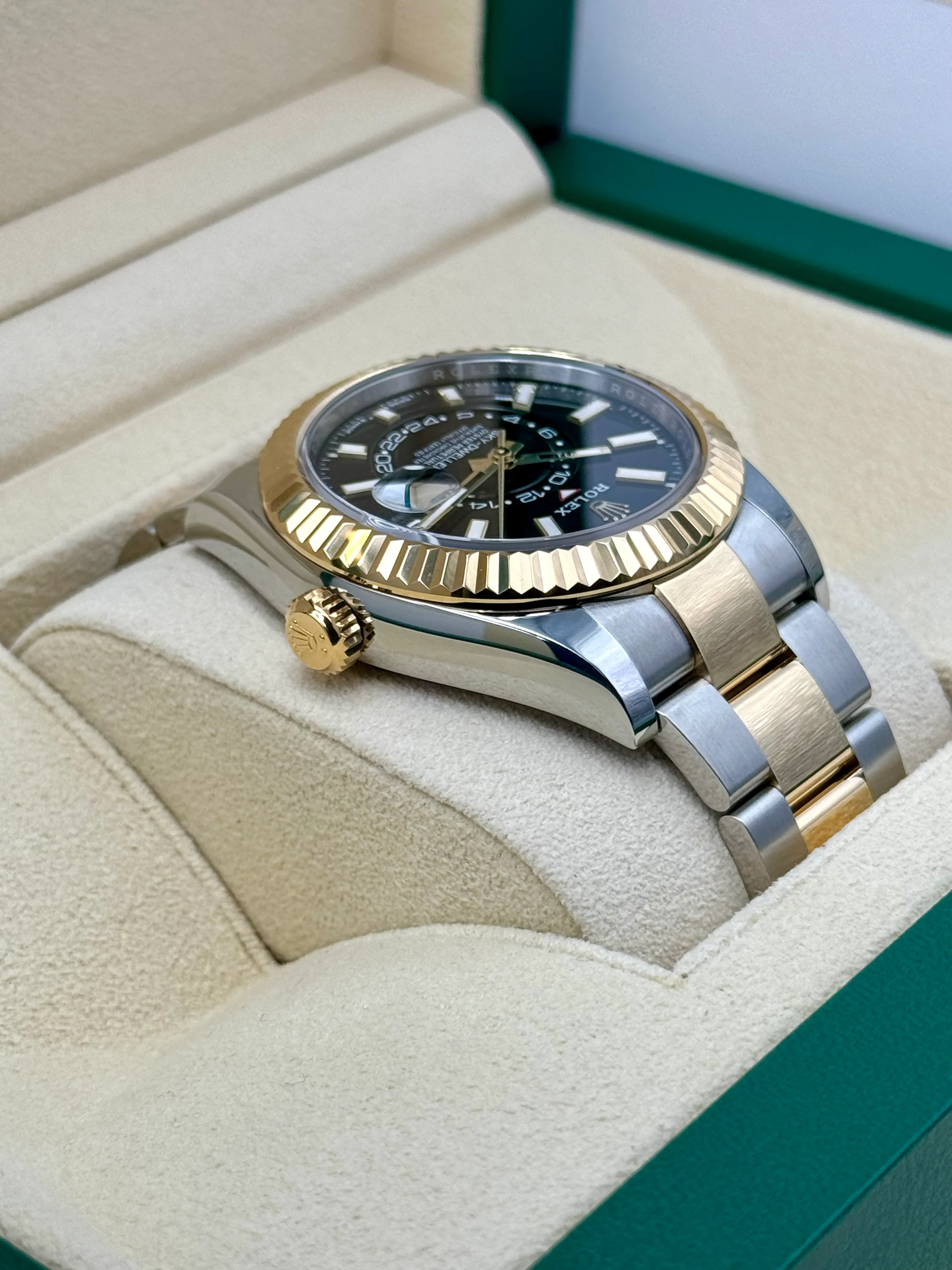NEW 2025 Rolex Sky-Dweller 42mm 336933 Two-Tone Oyster Black Dial - Image 8