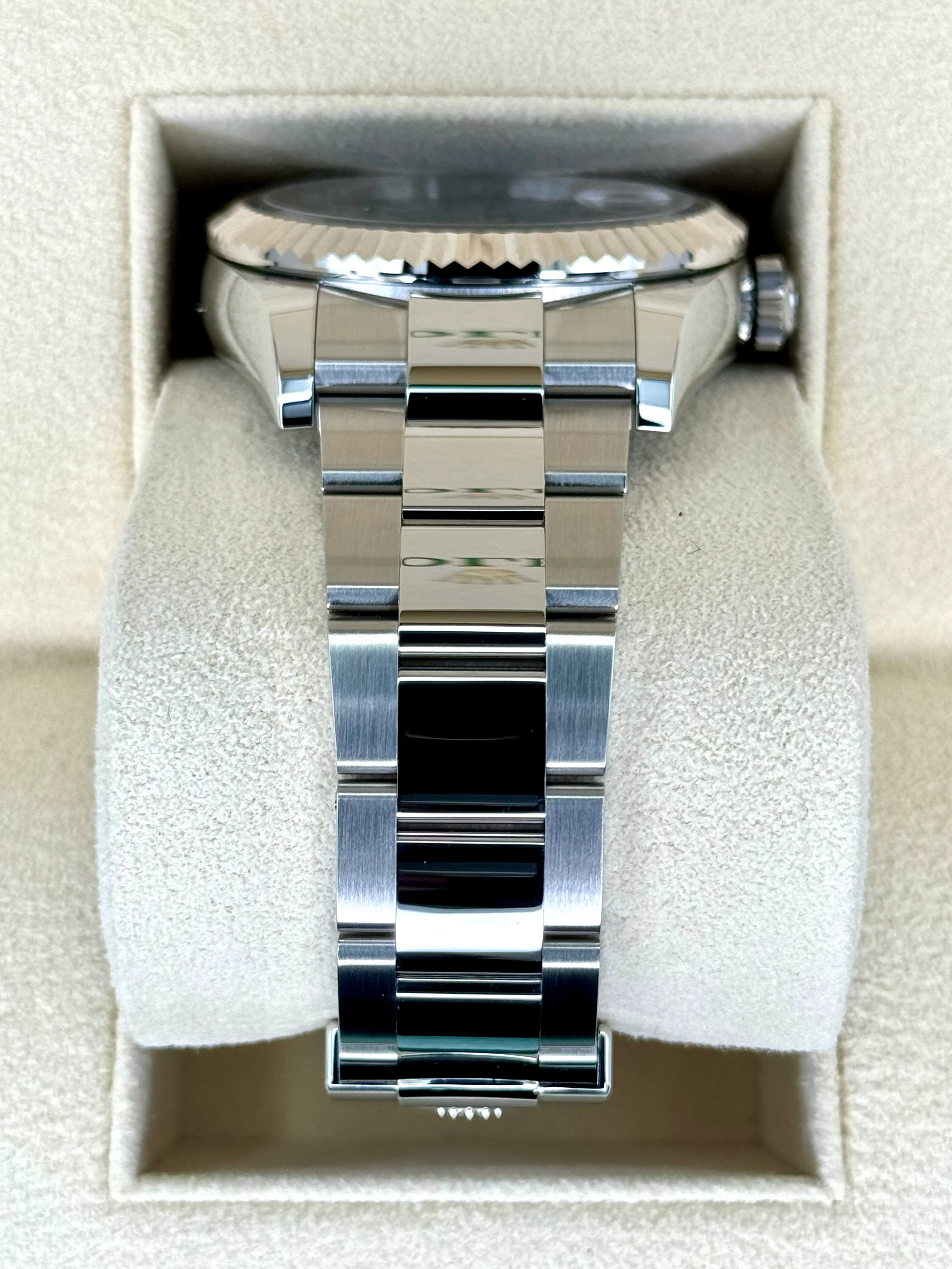 NEW 2025 Rolex Sky-Dweller 42mm 336934 Oyster Black Dial - Image 3