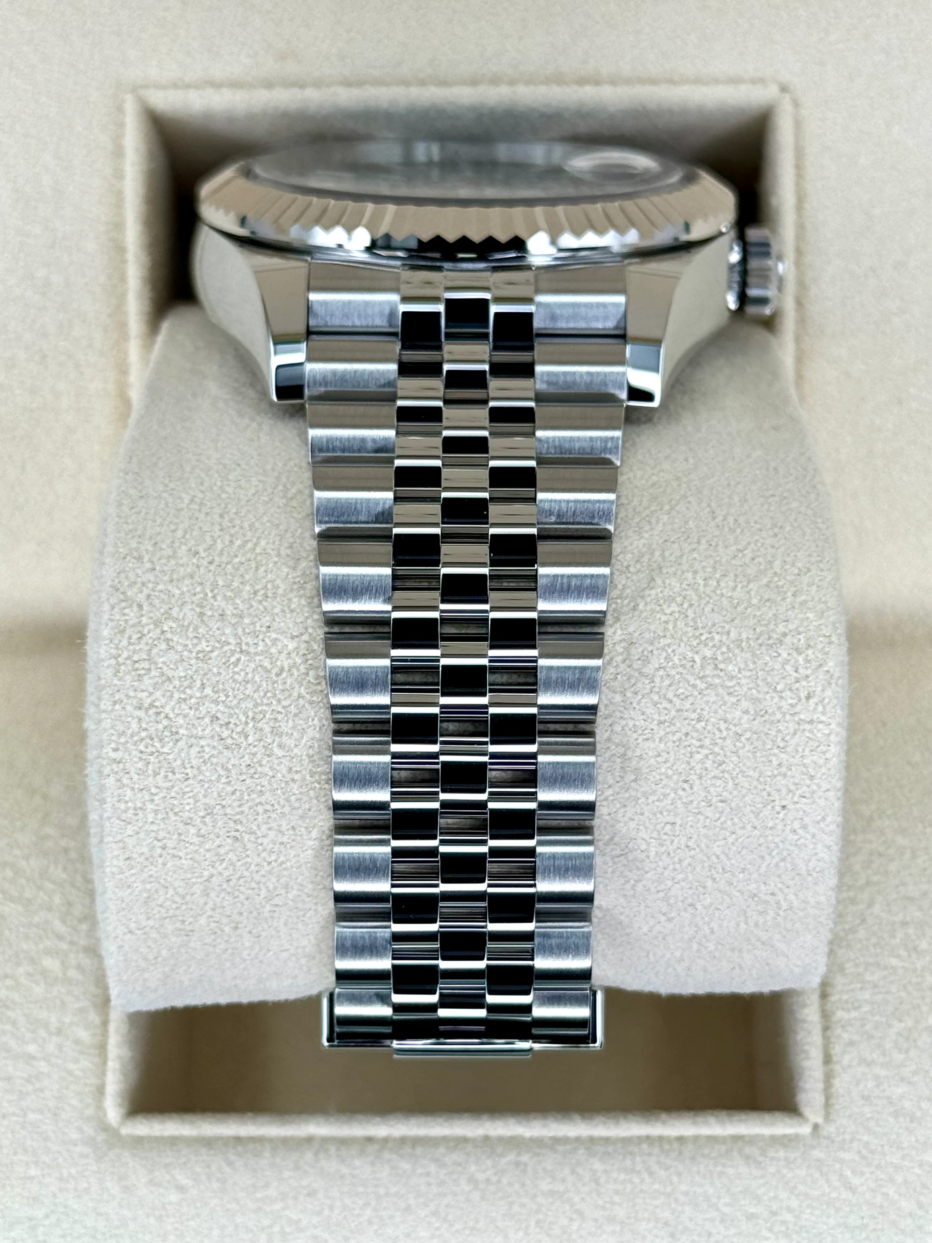 NEW 2025 Rolex Sky-Dweller 42mm 336934 Jubilee Green Dial - Image 3