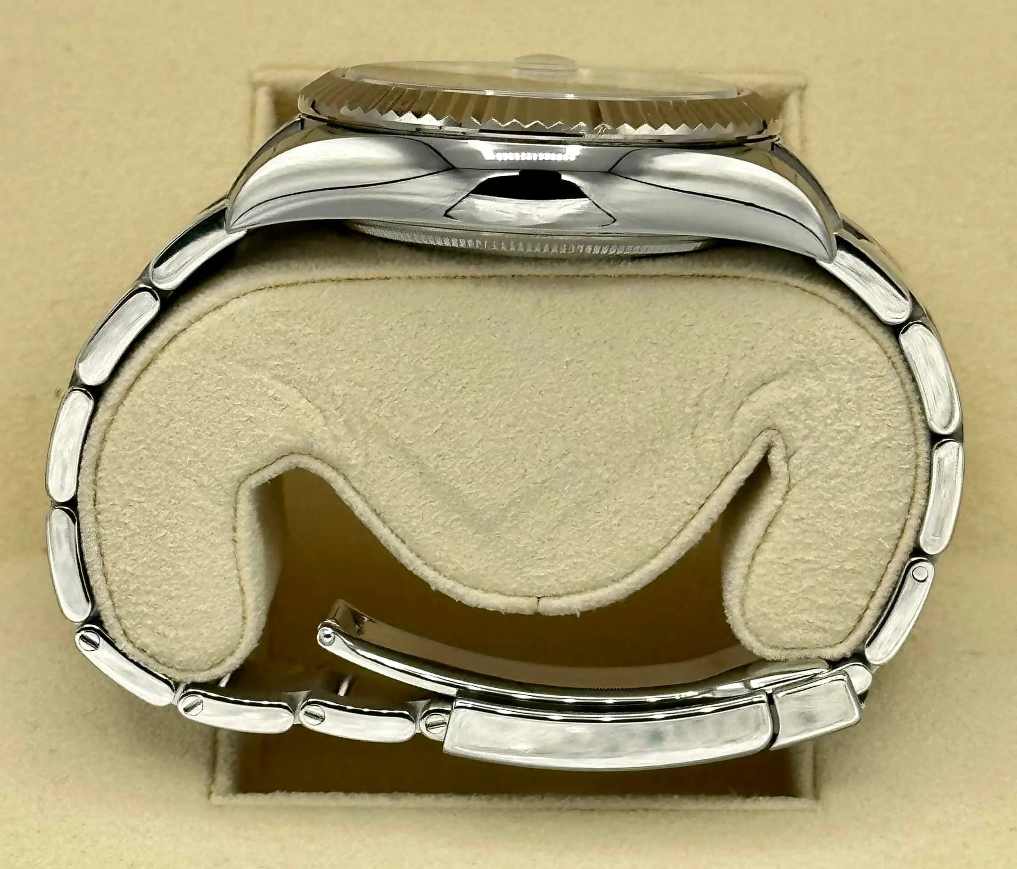 Rolex Sky-Dweller 42mm 326934 Stainless Steel Oyster White Dial - Image 10