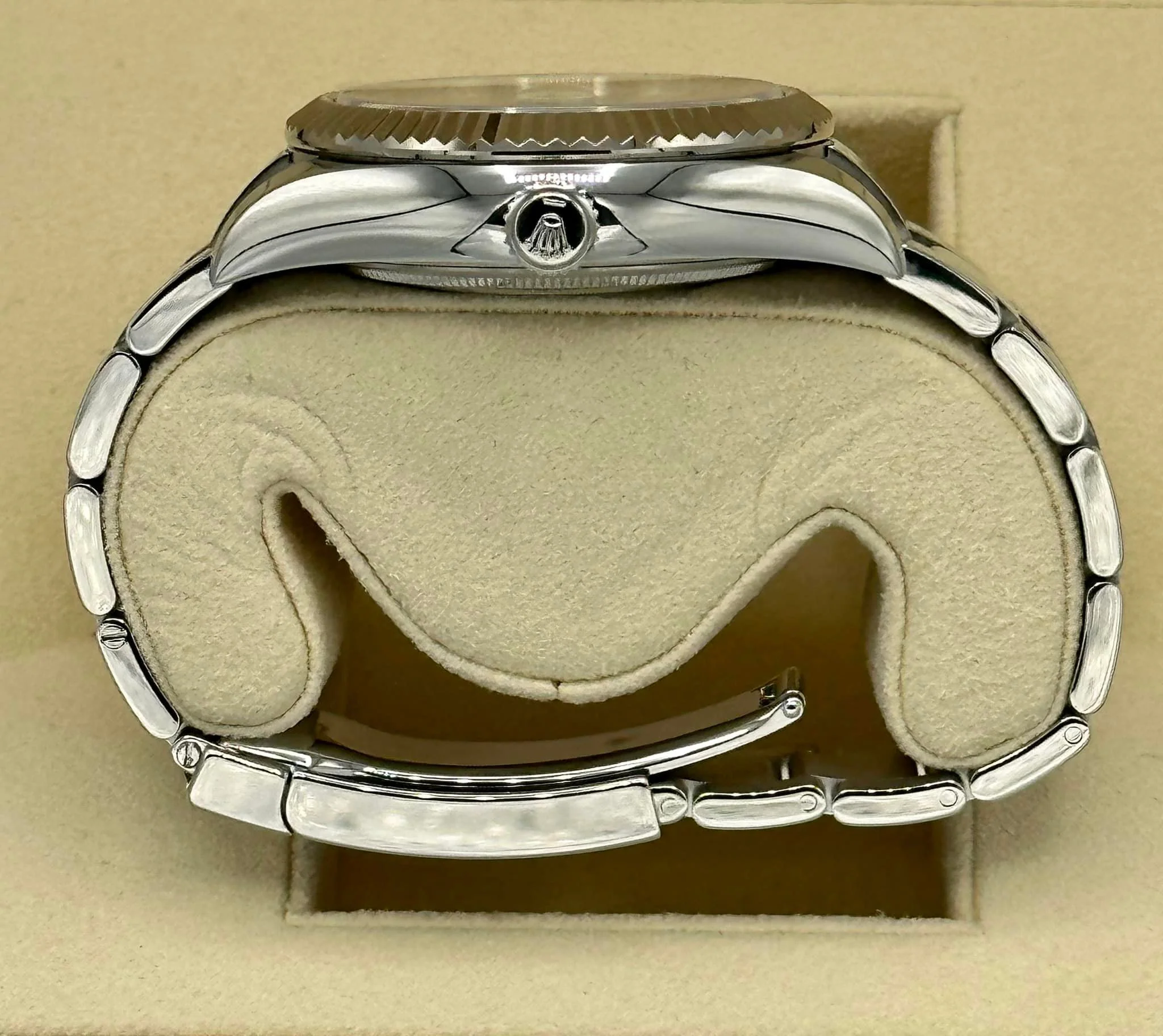 Rolex Sky-Dweller 42mm 326934 Stainless Steel Oyster White Dial - Image 9