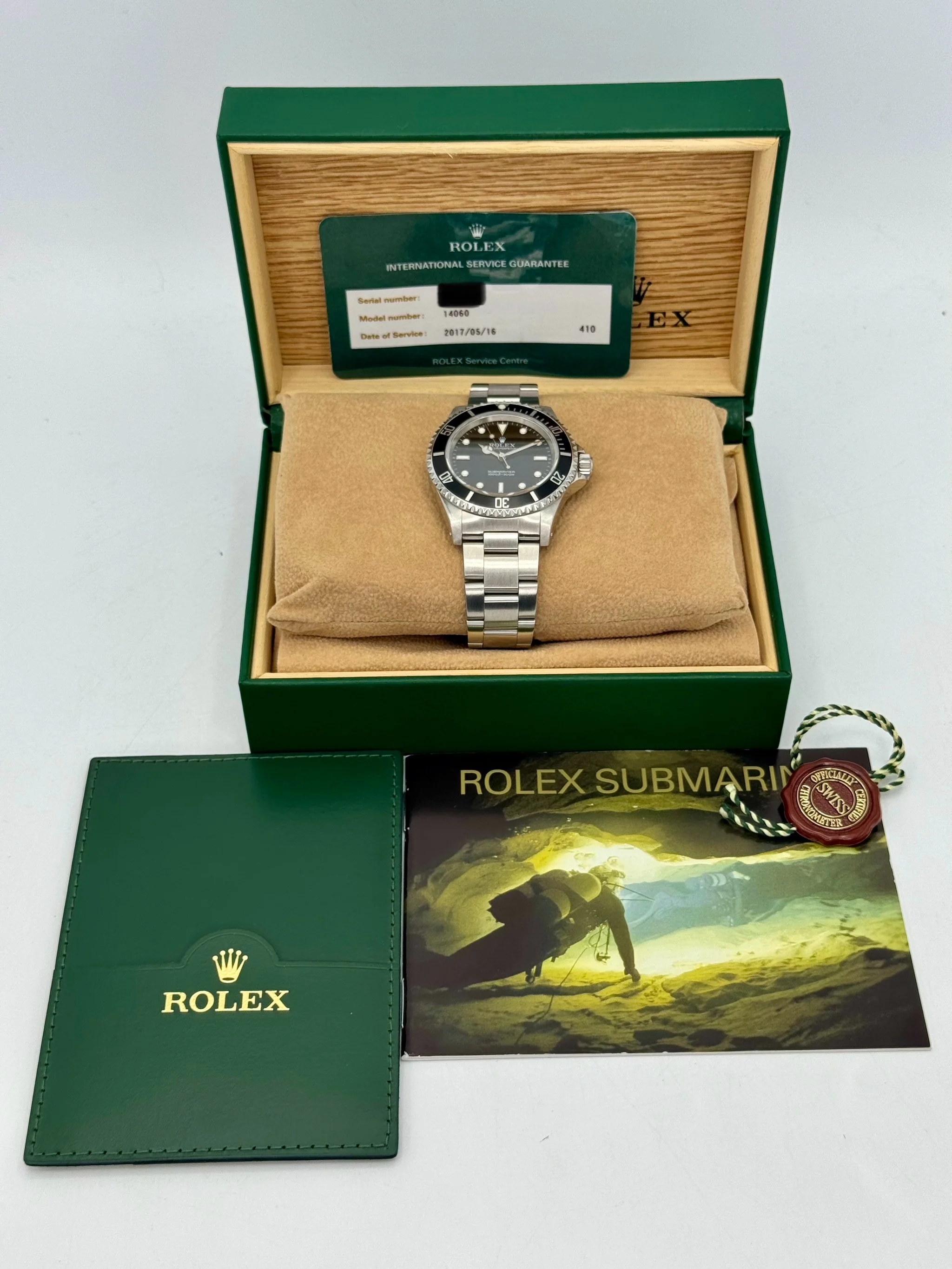 1995 Rolex Submariner 40mm 14060 Stainless Steel Black Dial - Image 11