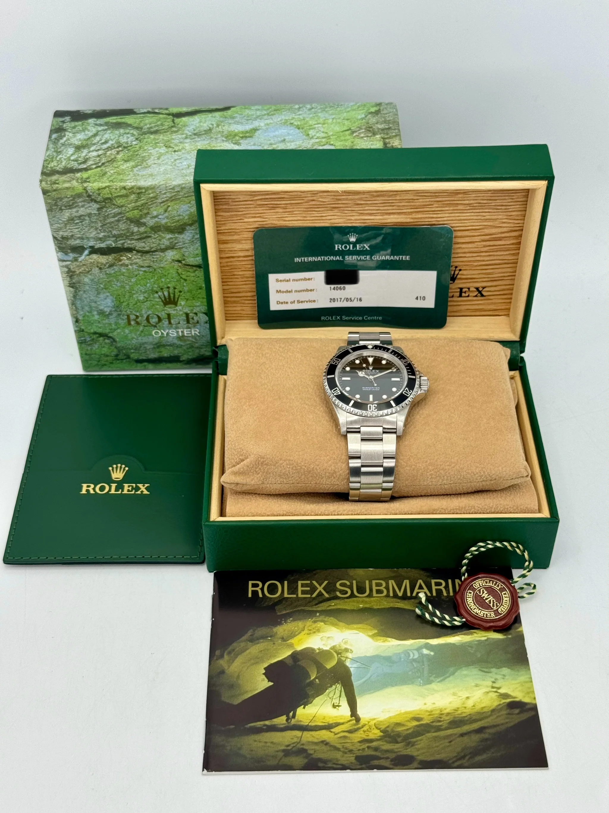 1995 Rolex Submariner 40mm 14060 Stainless Steel Black Dial - Image 12