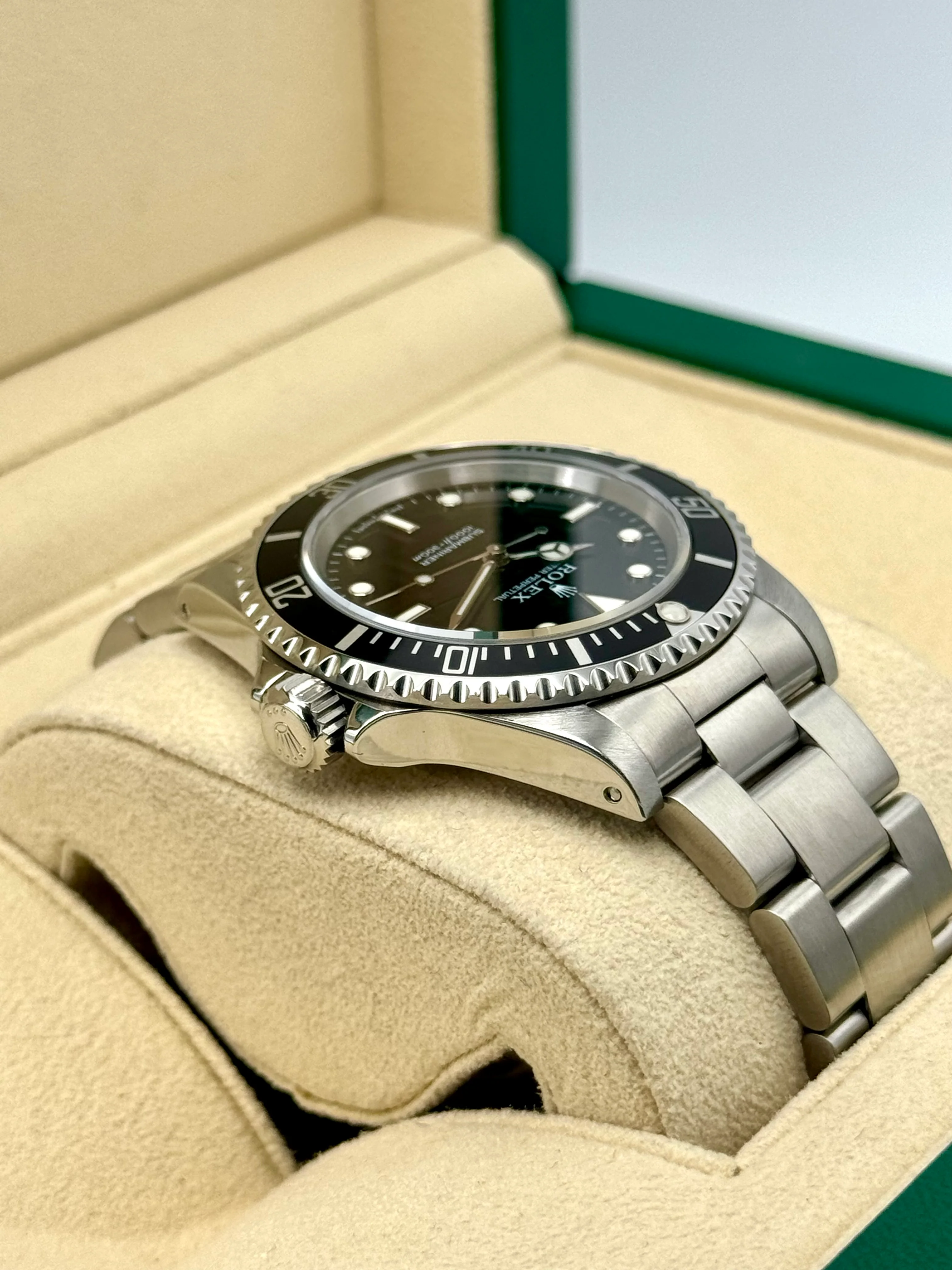 1995 Rolex Submariner 40mm 14060 Stainless Steel Black Dial - Image 8