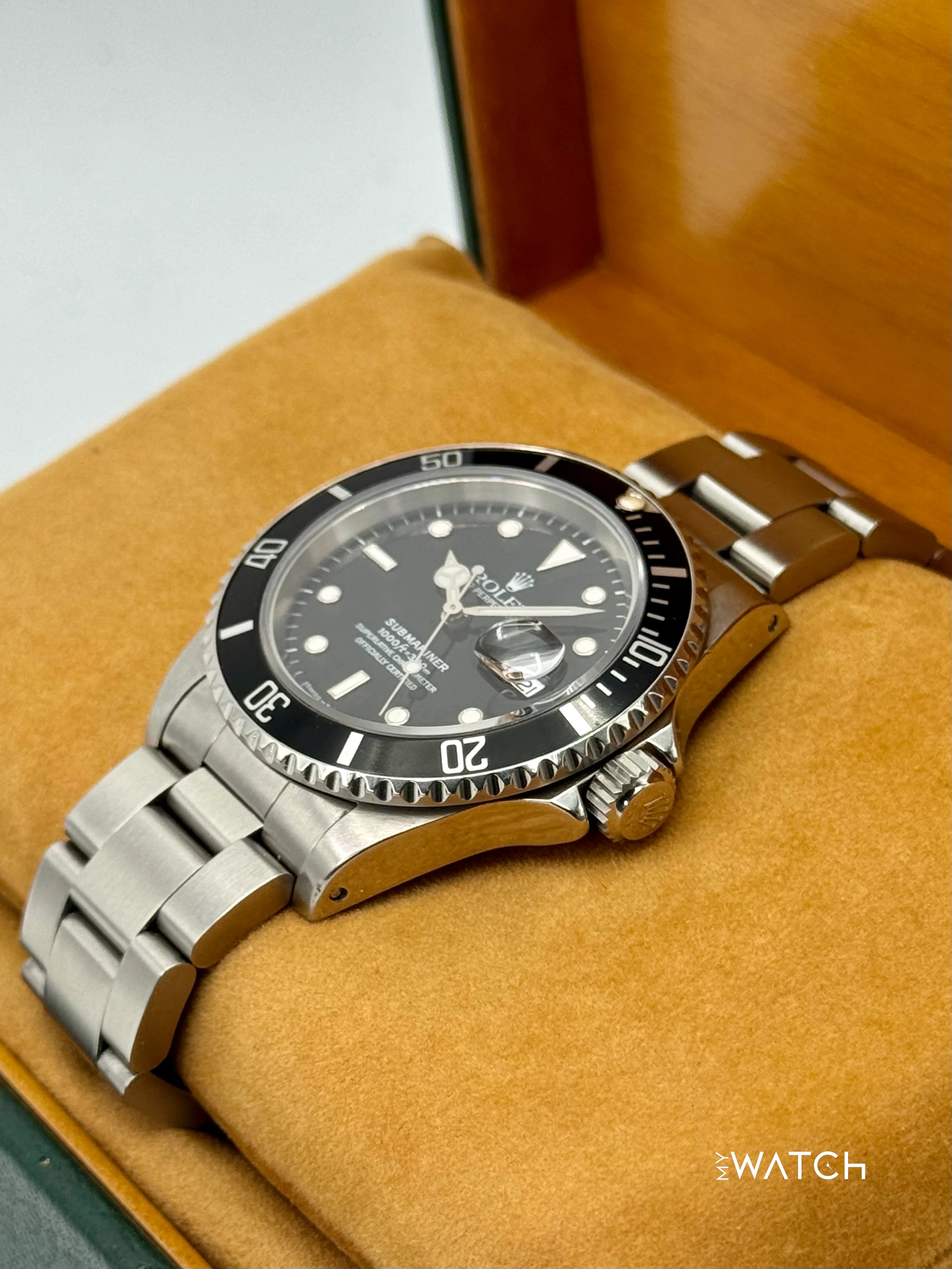 1993 Rolex Submariner 40mm 16610 Stainless Steel Black Dial - Image 5