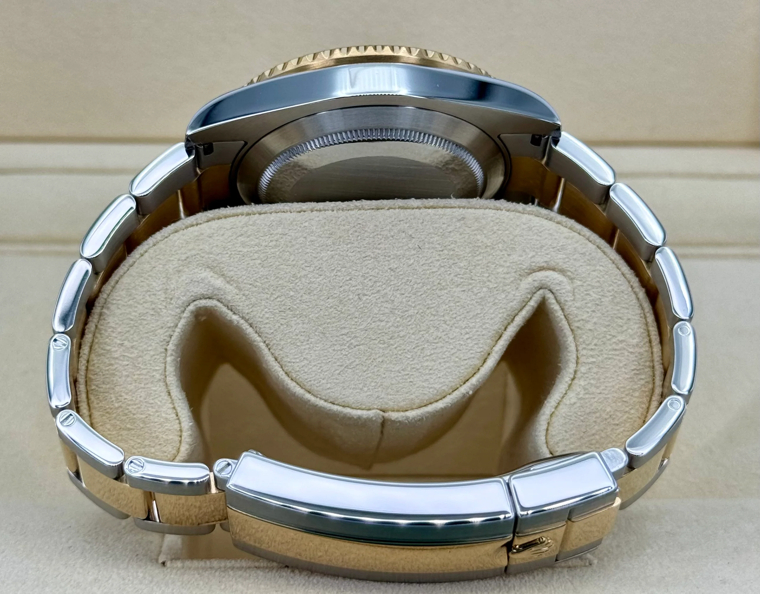 Rolex Submariner “Bluesy” 40mm 116613LB Two-Tone Flat Blue Dial - Image 10